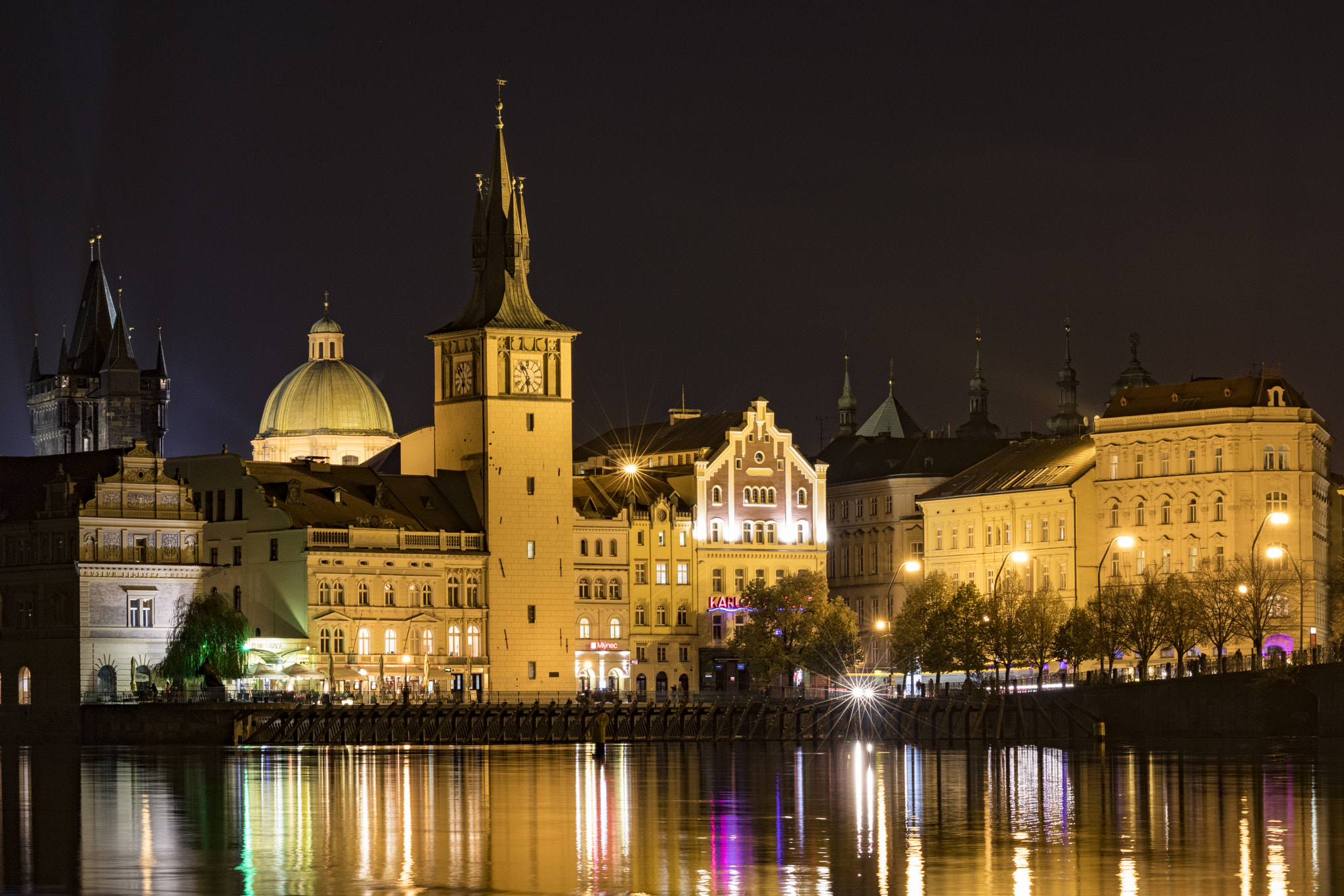 Canon EOS 760D (EOS Rebel T6s / EOS 8000D) sample photo. Prague - muzeum bedřicha smetany photography