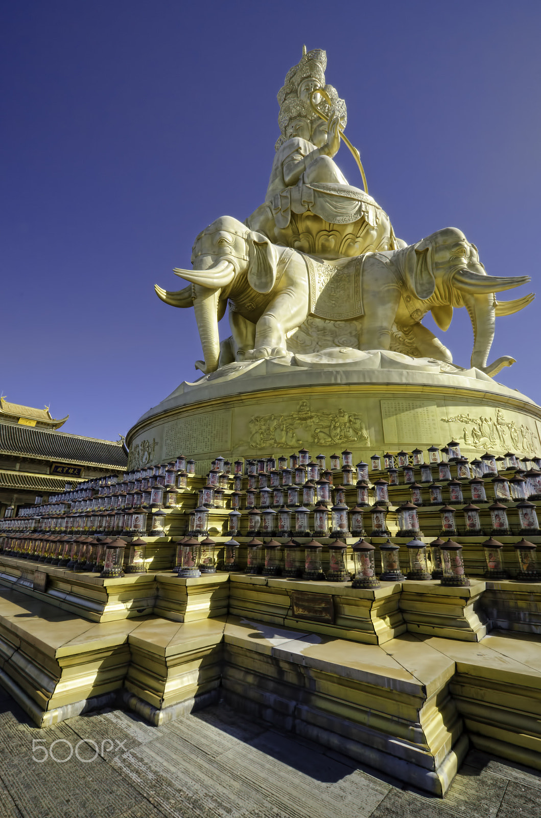Sigma 10-20mm F3.5 EX DC HSM sample photo. Golden buddha emeishan photography