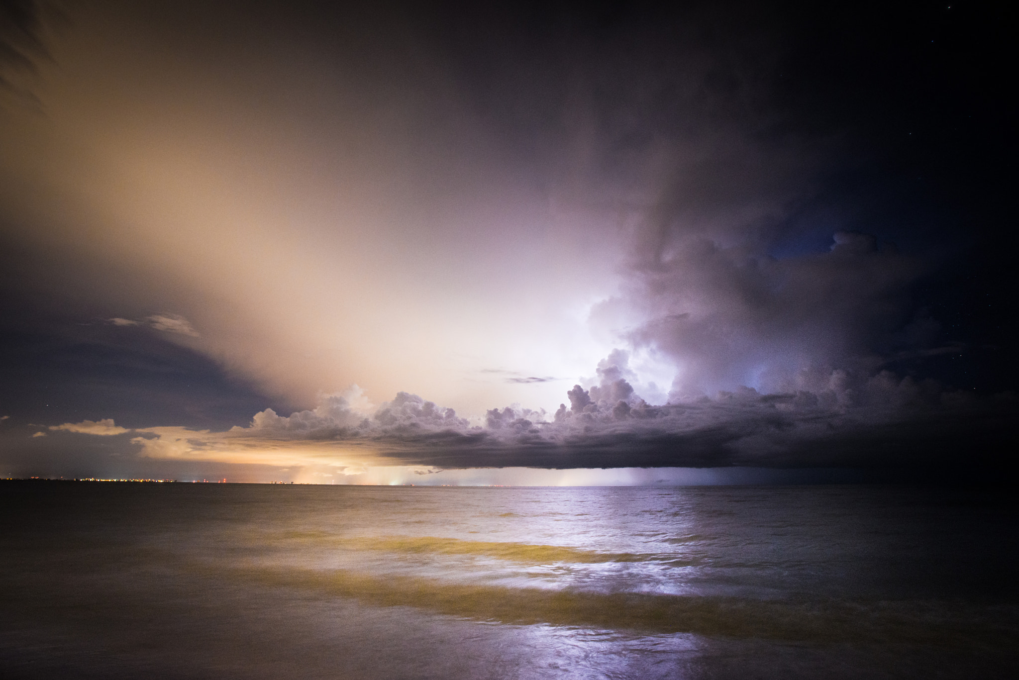 Nikon D800 + Nikon AF-S Nikkor 17-35mm F2.8D ED-IF sample photo. Florida thunder photography