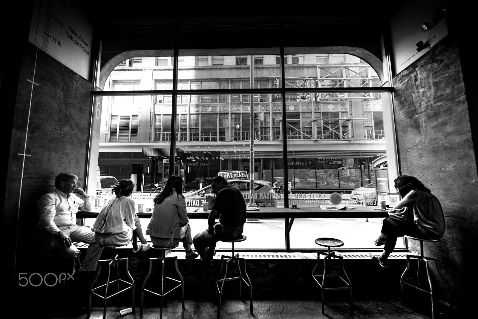 Tamron SP 15-30mm F2.8 Di VC USD sample photo. Coffee and friends time photography