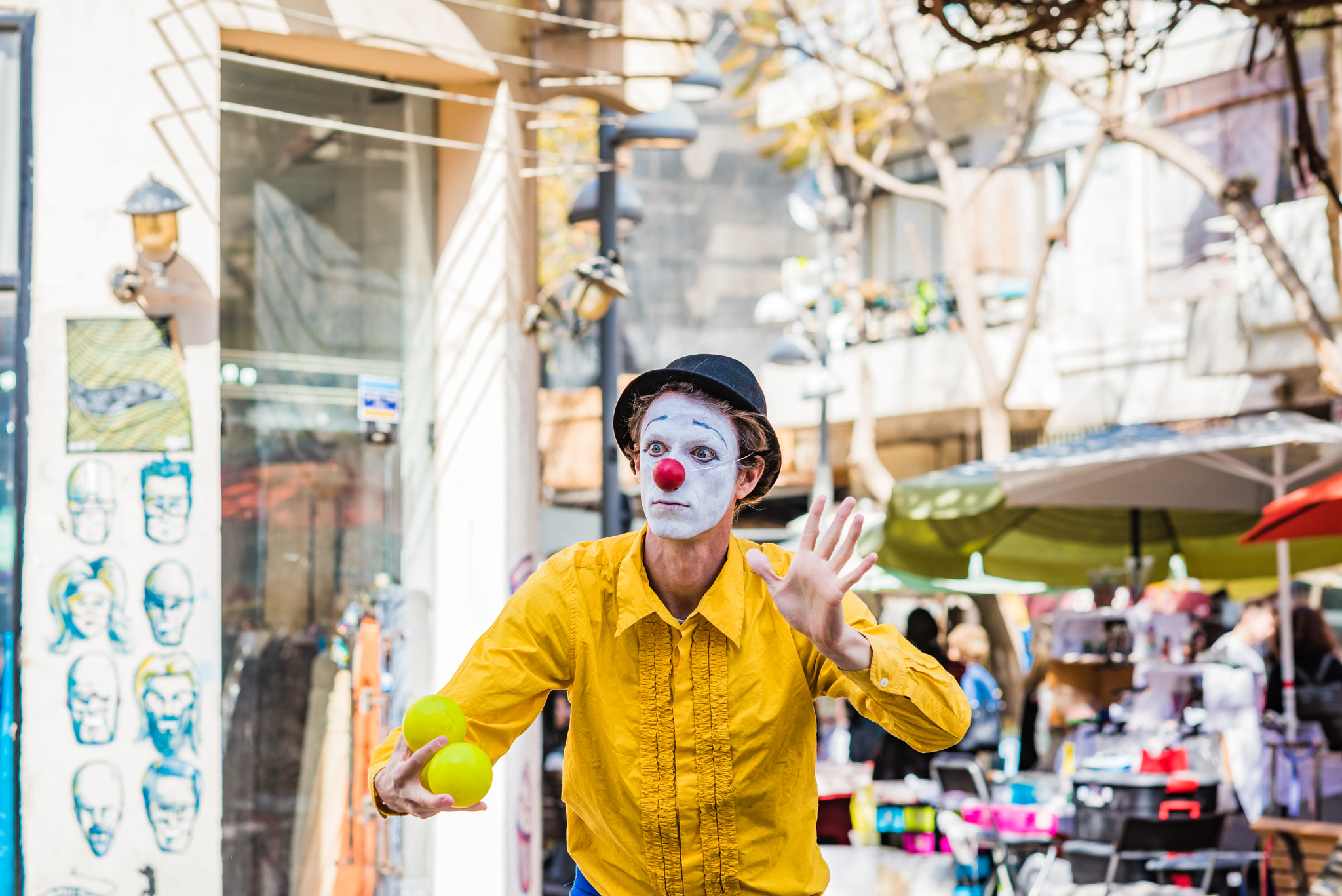 Nikon D810 + Nikon AF-S Nikkor 85mm F1.4G sample photo. The mute clown photography