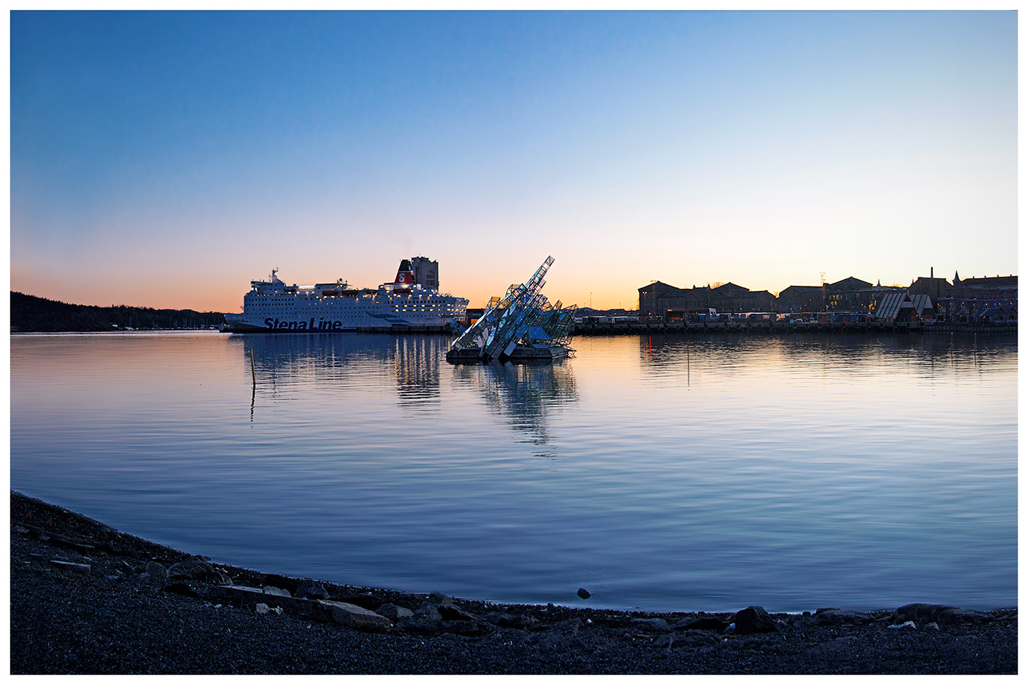 Canon EOS 500D (EOS Rebel T1i / EOS Kiss X3) sample photo. Calm evening at bjørvika photography