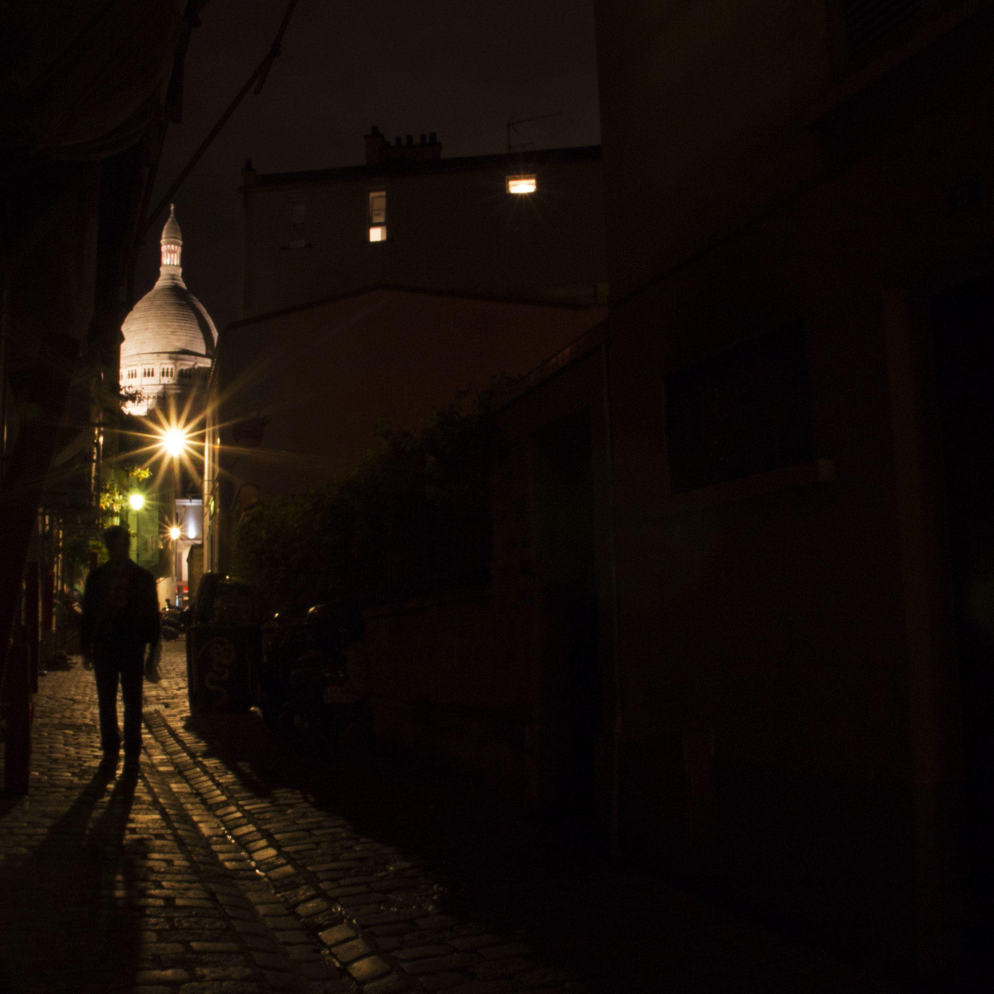 Canon EF-S 17-55mm F2.8 IS USM sample photo. L'inconnu de montmartre photography