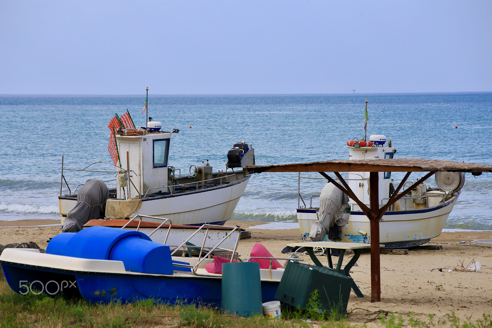Canon EF 70-300mm F4-5.6 IS USM sample photo. Fishermen are resting photography