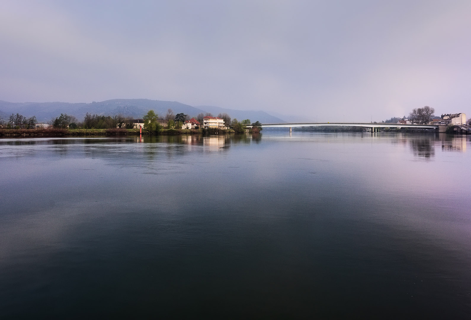 AF Nikkor 24mm f/2.8 sample photo. Bridge over the rhone photography