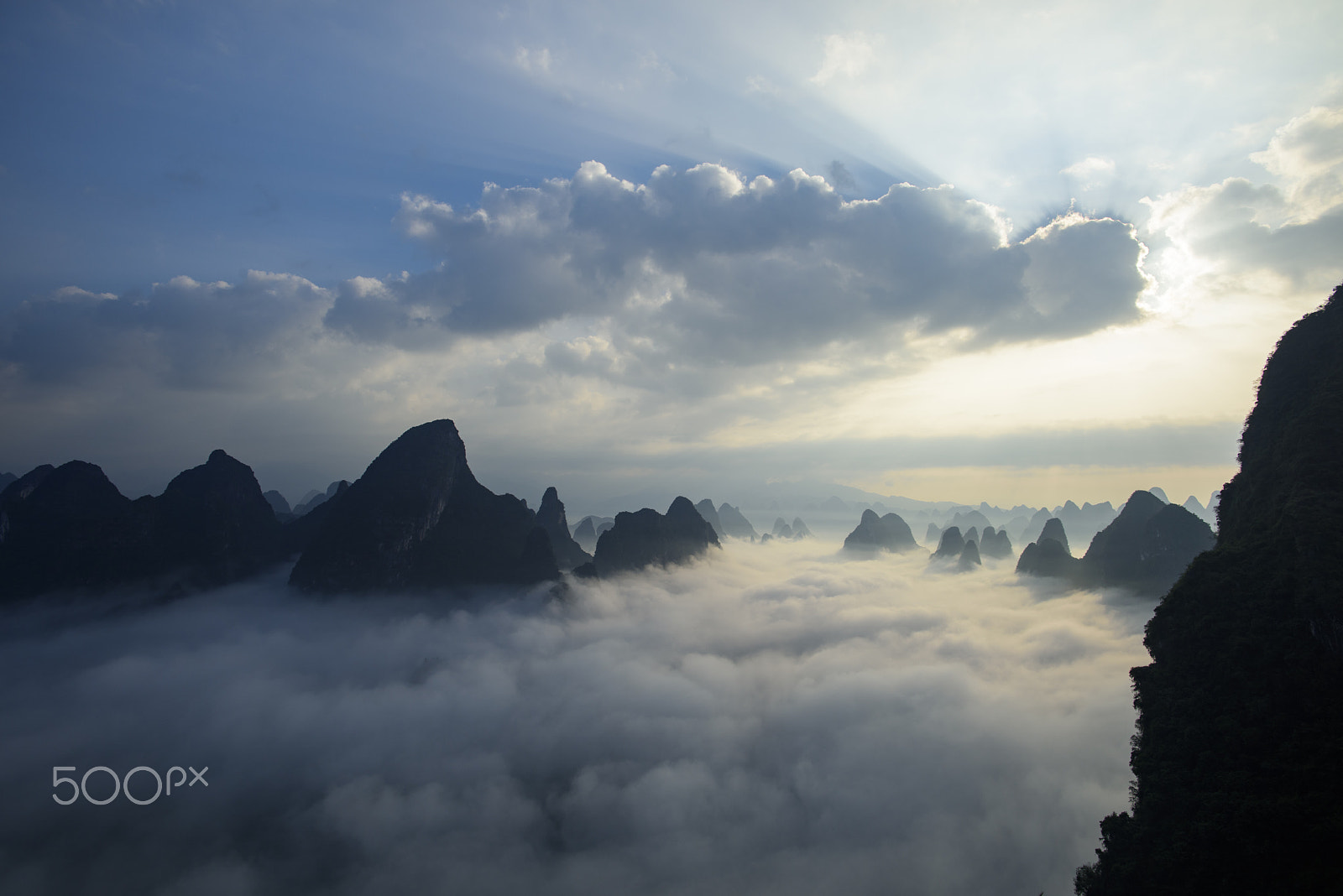 Nikon D810 sample photo. 桂林、漓江、日出、雾、相公山 photography