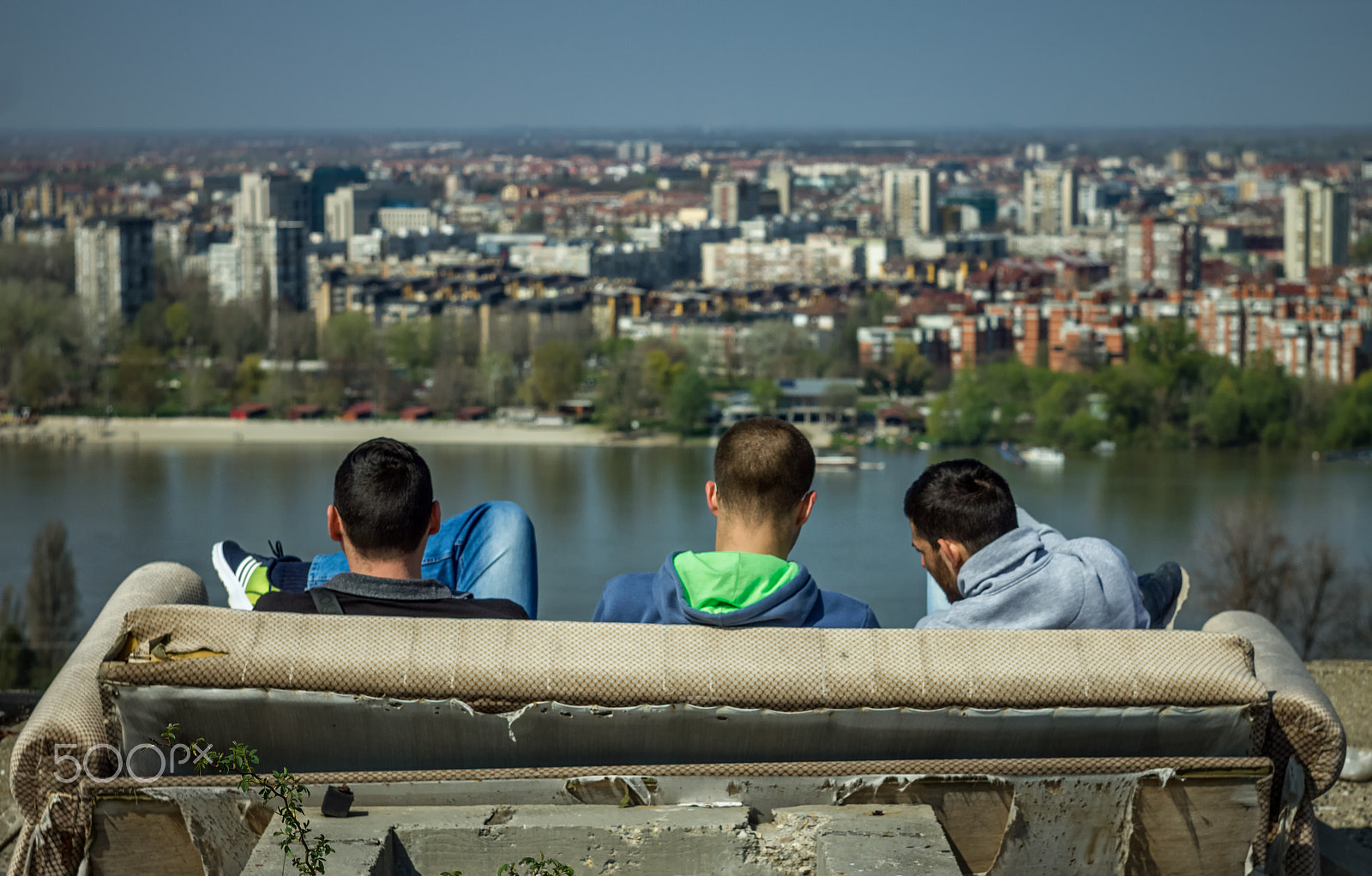 Canon EF 35-80mm f/4-5.6 sample photo. Hanging out on rooftop photography