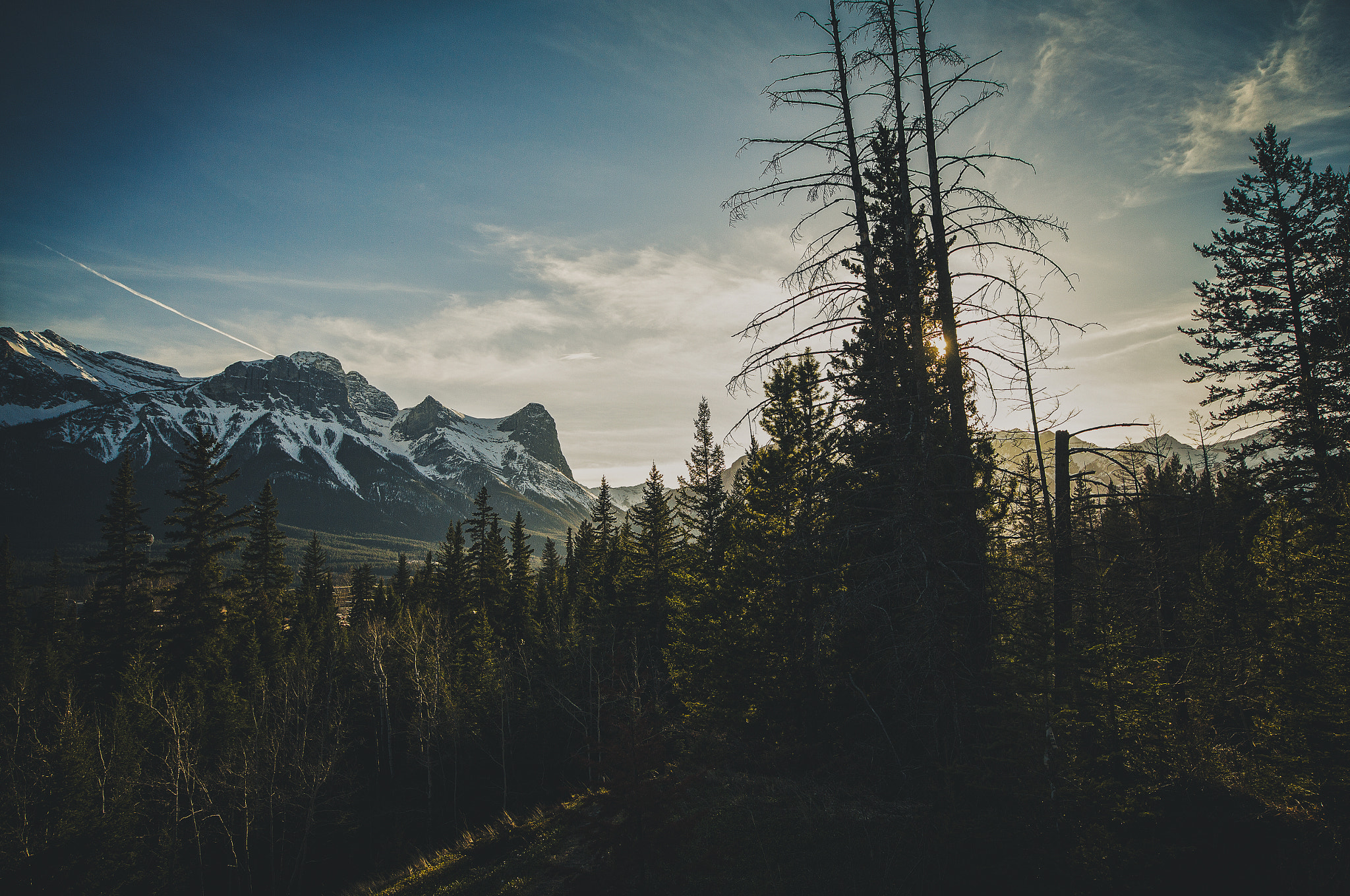 Canon EOS 60D + Sigma 10-20mm F4-5.6 EX DC HSM sample photo. Northern lands awake photography