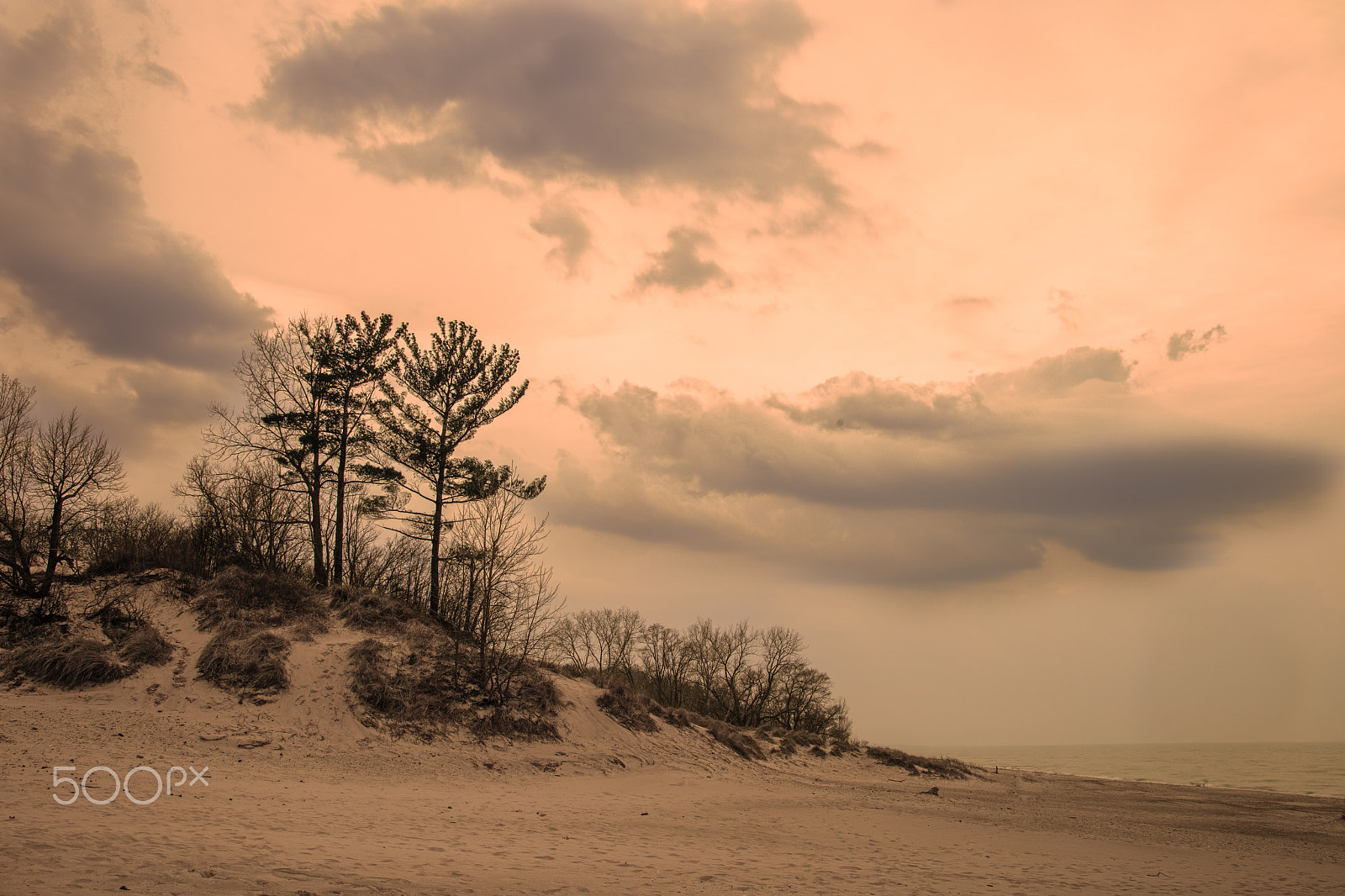 Canon EOS 5DS R sample photo. Cold front photography