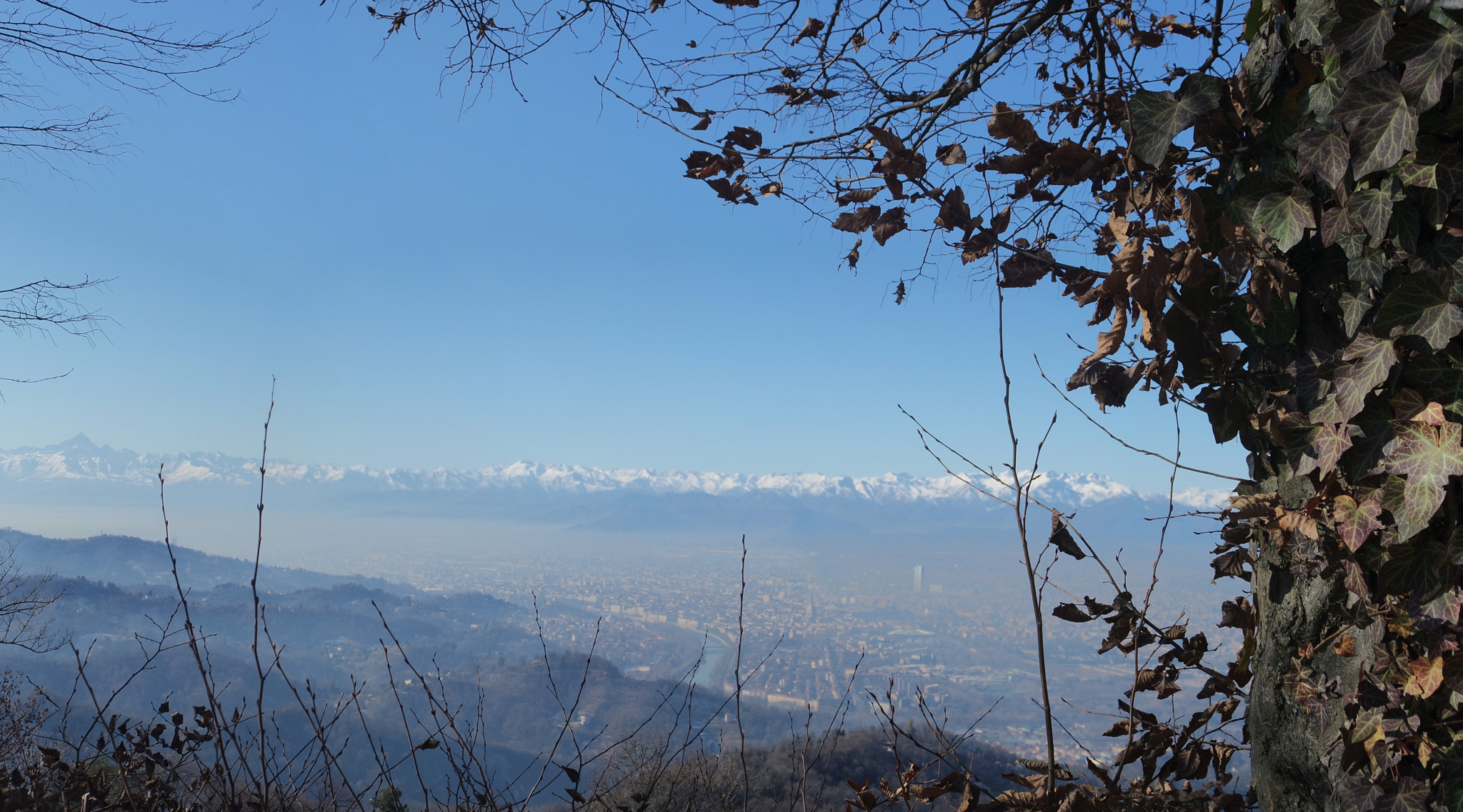 Samsung NX 16-50mm F3.5-5.6 Power Zoom ED OIS sample photo. Mist in turin photography