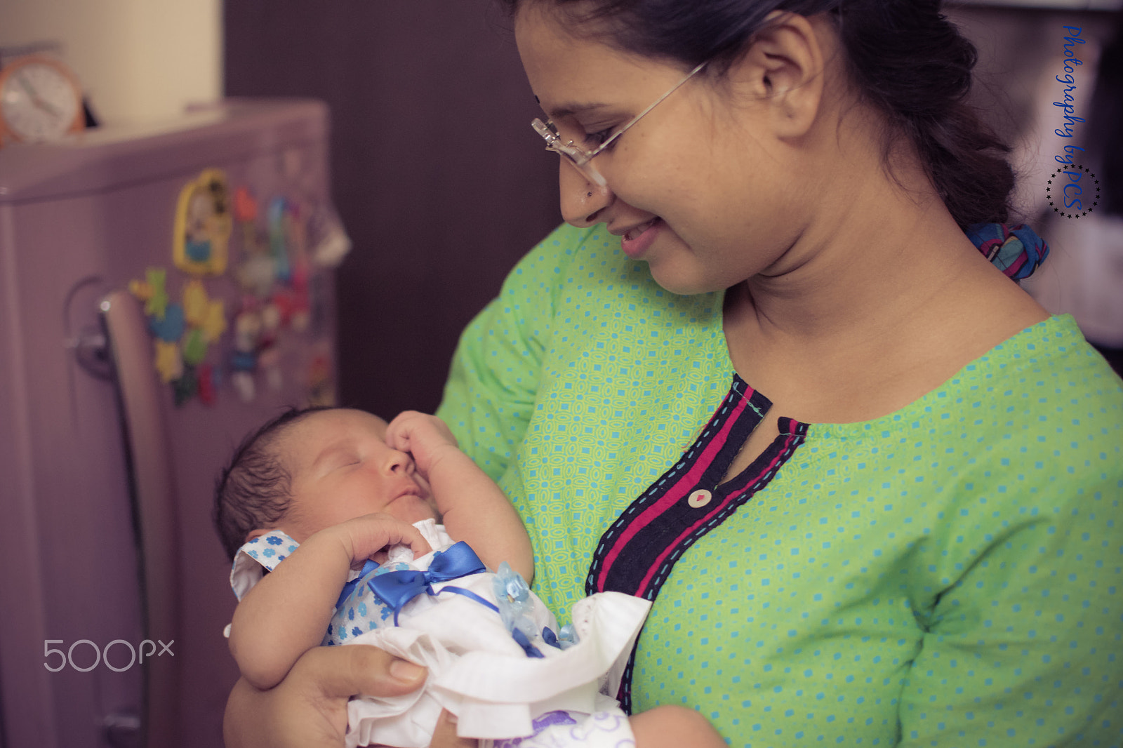 Nikon D5500 + Nikon AF-S DX Nikkor 35mm F1.8G sample photo. Newborn photography