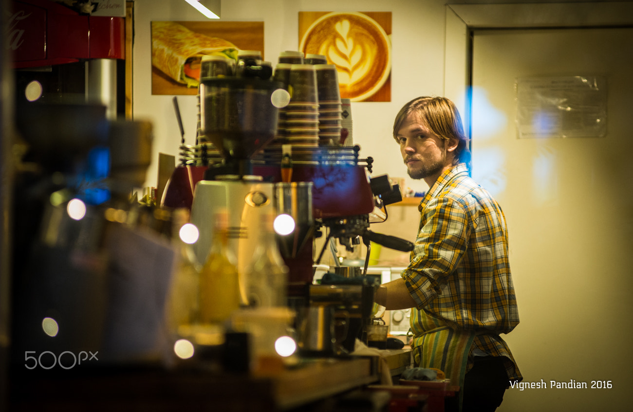 Nikon AF-Nikkor 80-200mm F2.8D ED sample photo. Barista photography