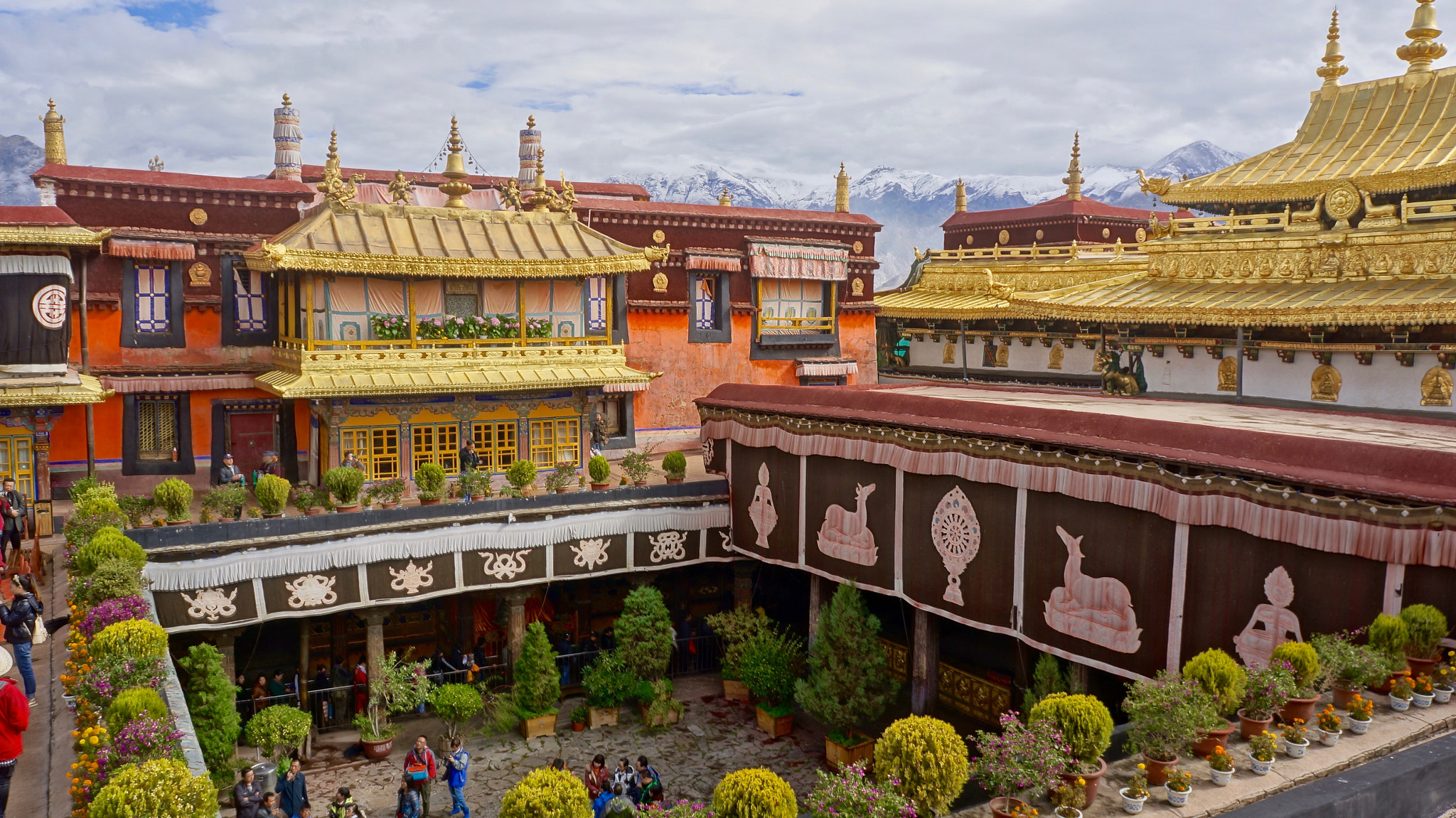 Sony Alpha NEX-5N sample photo. Jokhan temple 大昭寺 in lhasa photography