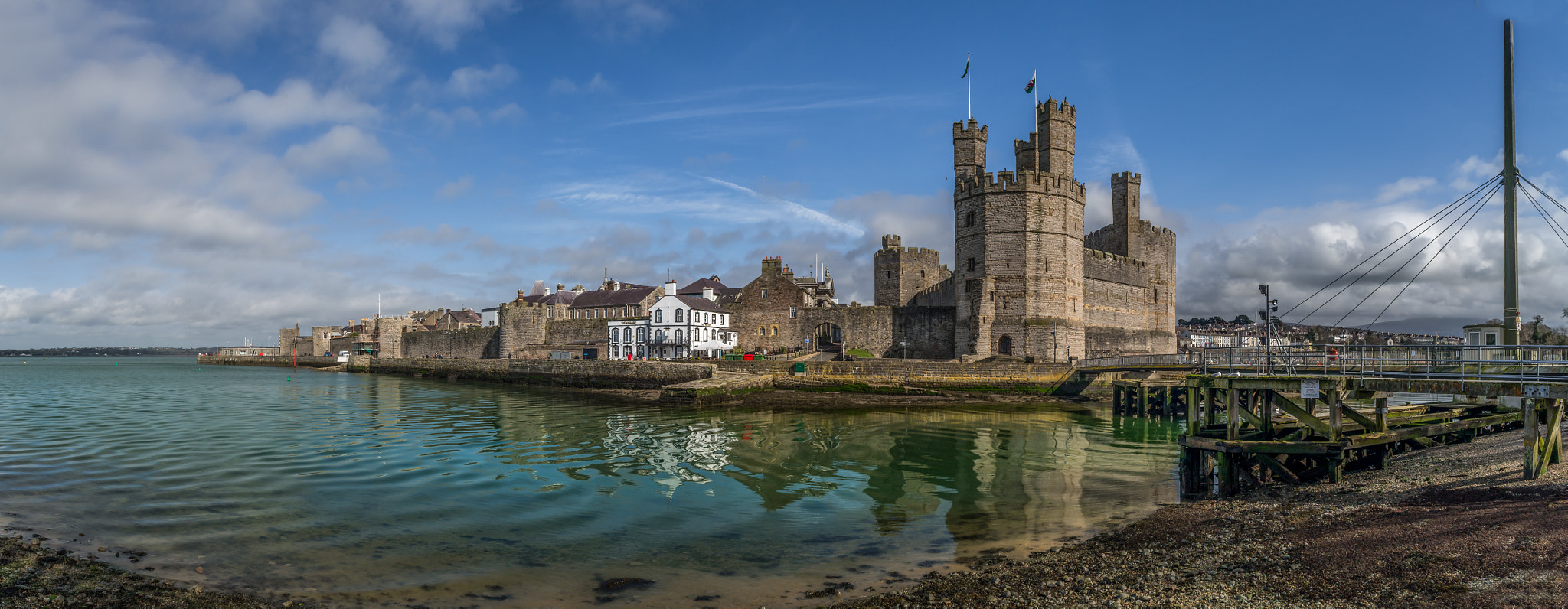 Sony a99 II + Minolta AF 28-80mm F3.5-5.6 II sample photo. Caernarfon castle photography