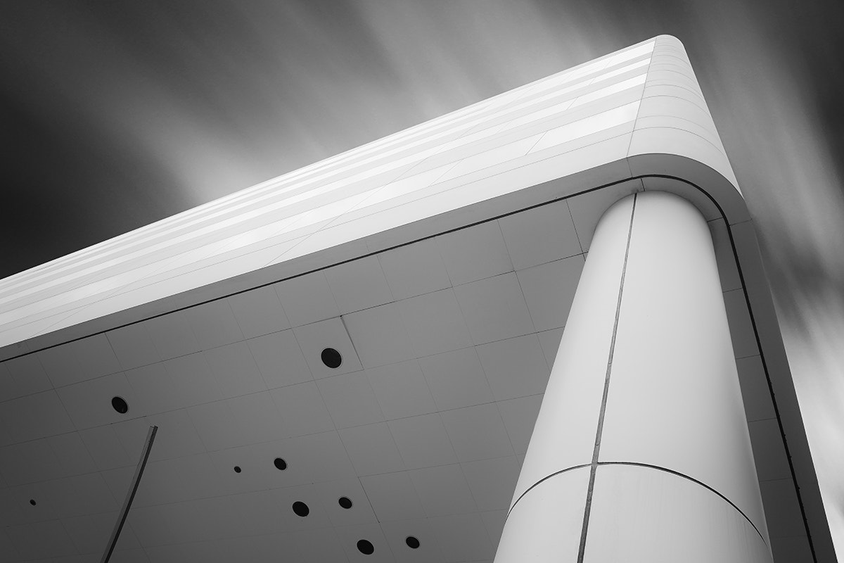 Fujifilm X-T2 + Fujifilm XF 10-24mm F4 R OIS sample photo. White corner web photography