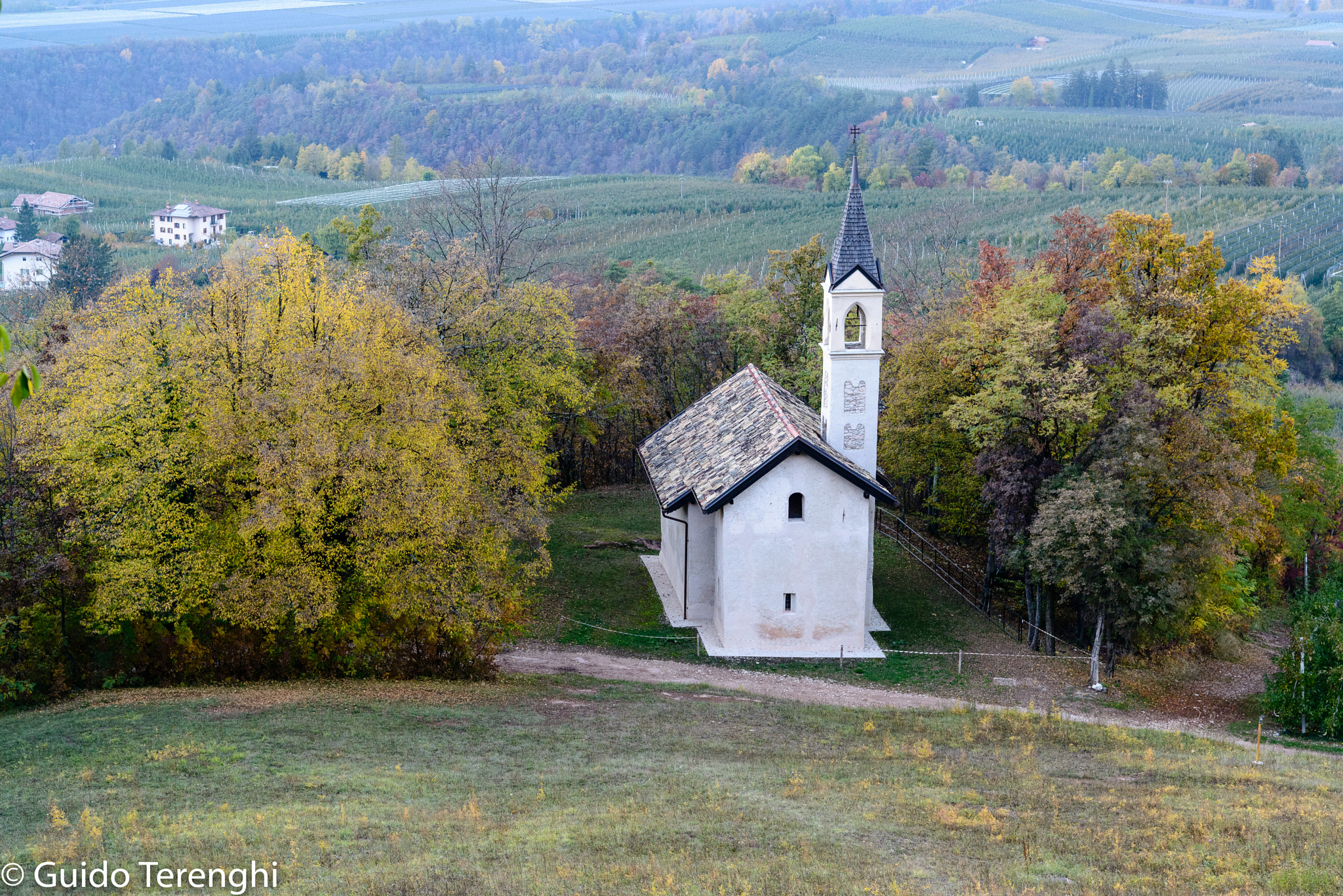 Nikon AF-S Nikkor 24-120mm F4G ED VR sample photo. Piccola chiesa photography