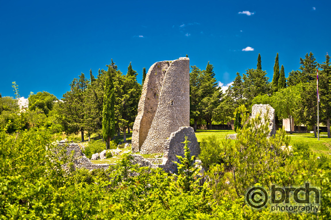 Canon EF 70-300mm F4-5.6L IS USM sample photo. Old town drnis ruins view photography