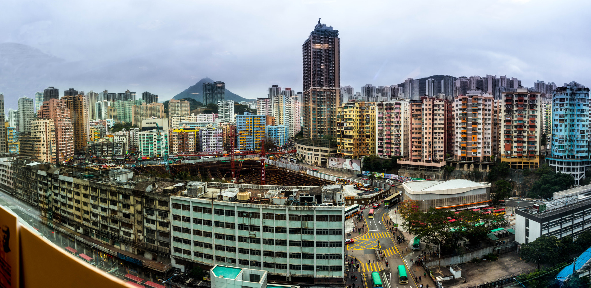 Samsung NX1000 + Samsung NX 16mm F2.4 Pancake sample photo. Changing kwun tong photography