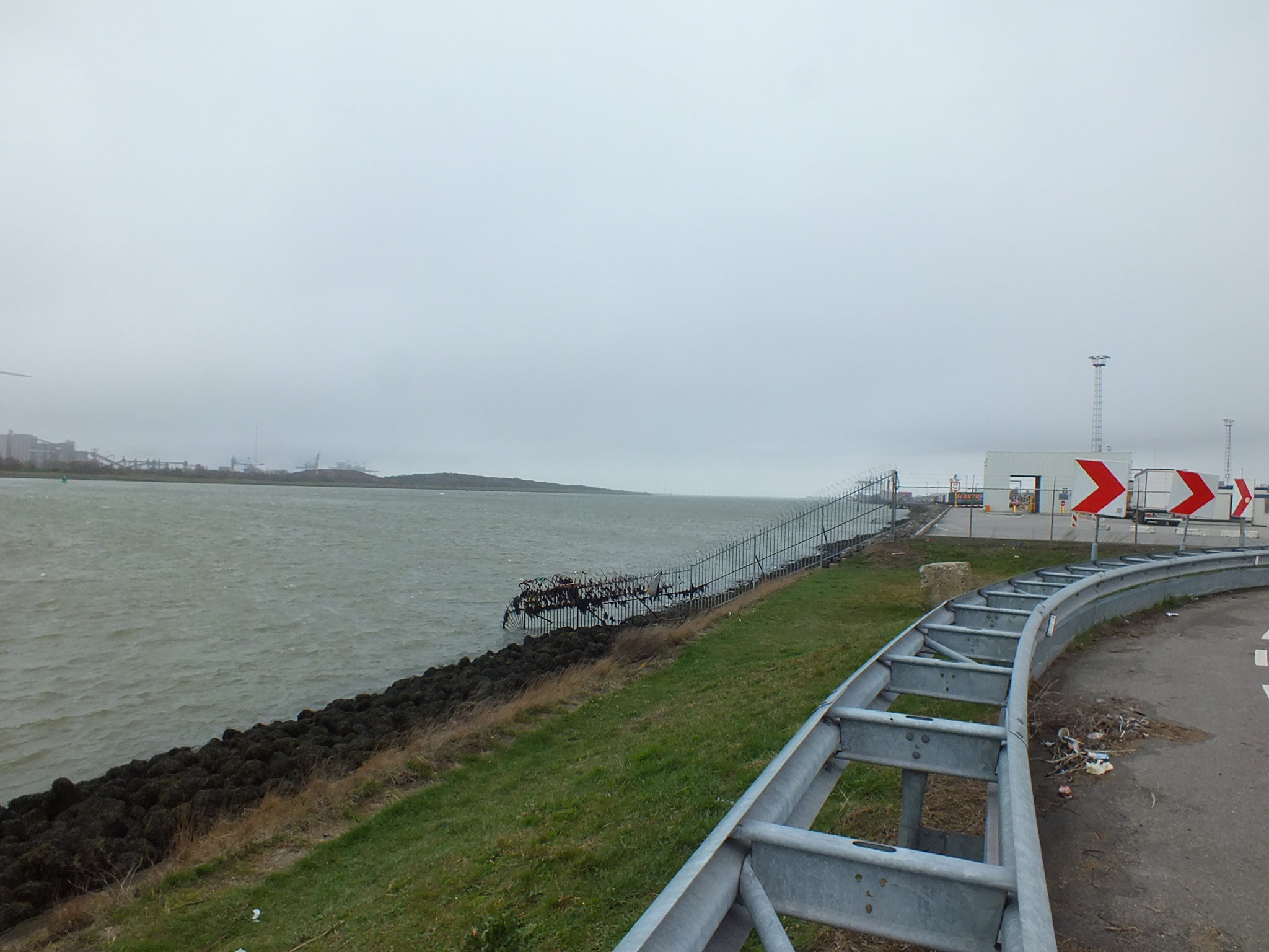 Fujifilm FinePix HS33EXR sample photo. Maeslantkering hoek van holland  photography