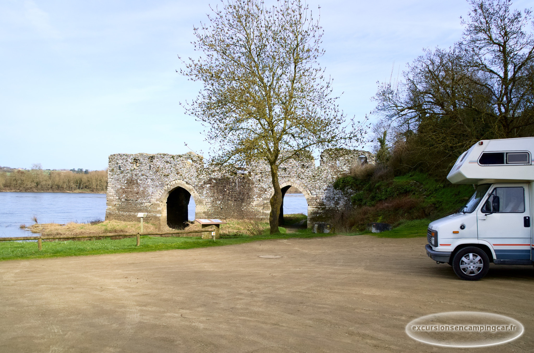 Nikon D40 sample photo. L'aire de camping car à champtoceaux photography