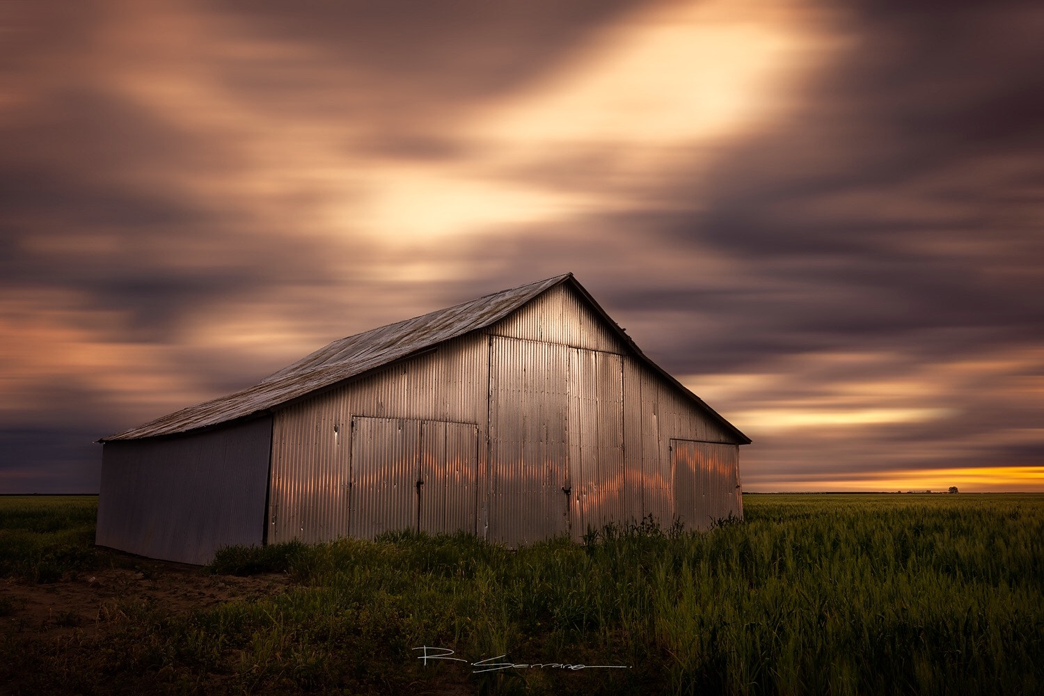 Sigma 18-35mm F1.8 DC HSM Art sample photo. Old barn photography