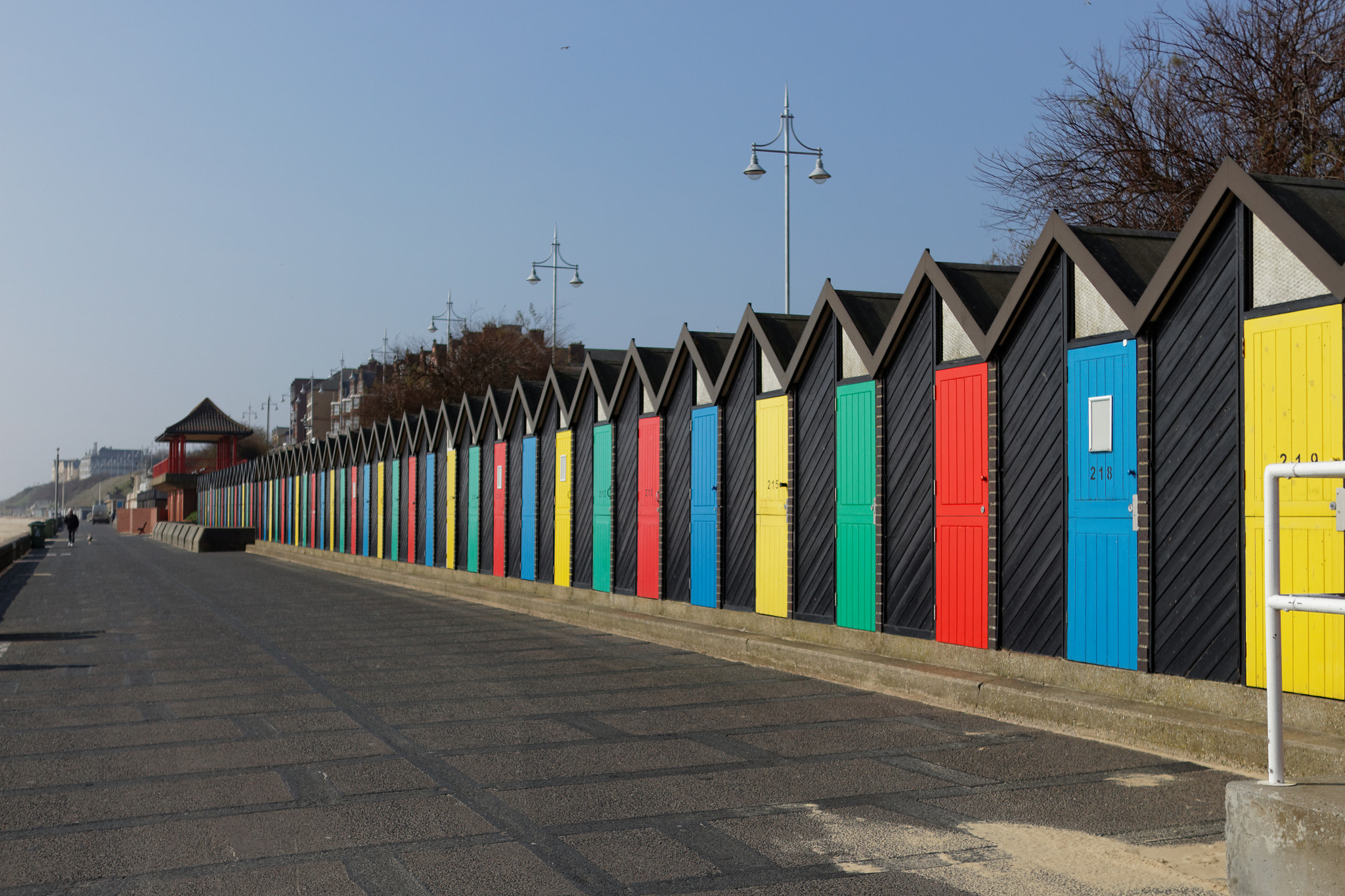 Canon EF 28mm F2.8 sample photo. Huts of many colours. photography