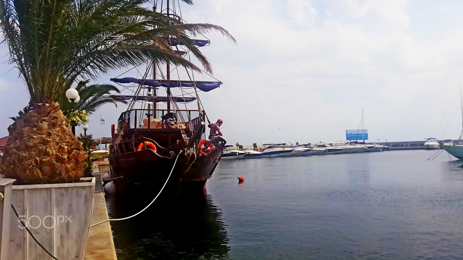 Samsung Galaxy A7 sample photo. The pirates boat photography