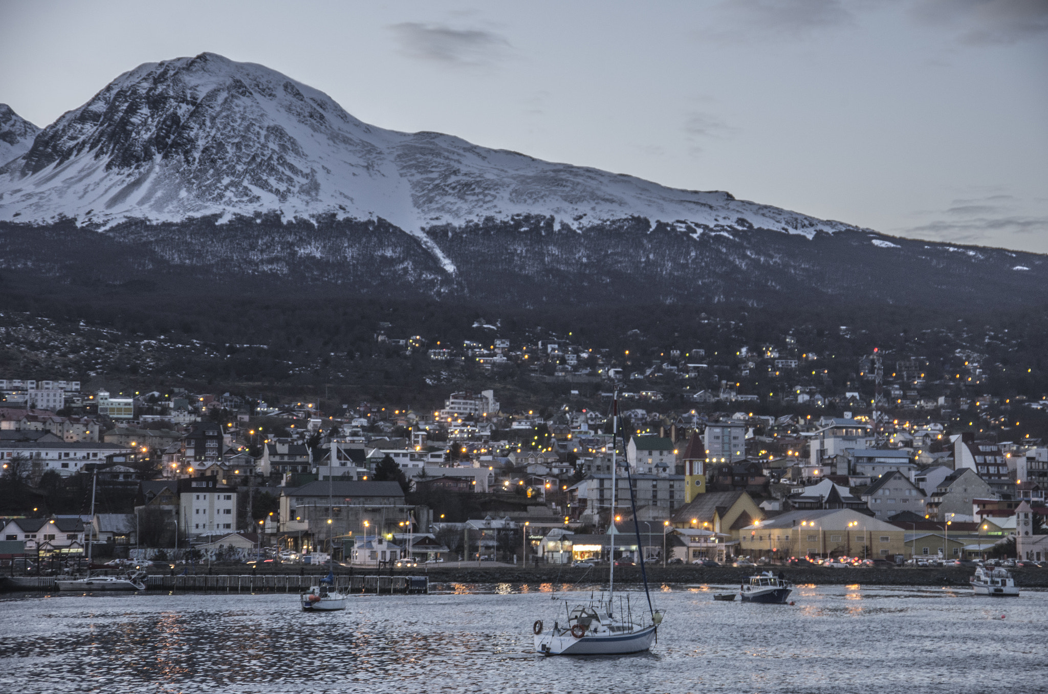 Pentax K-5 sample photo. El puerto de usuaia photography