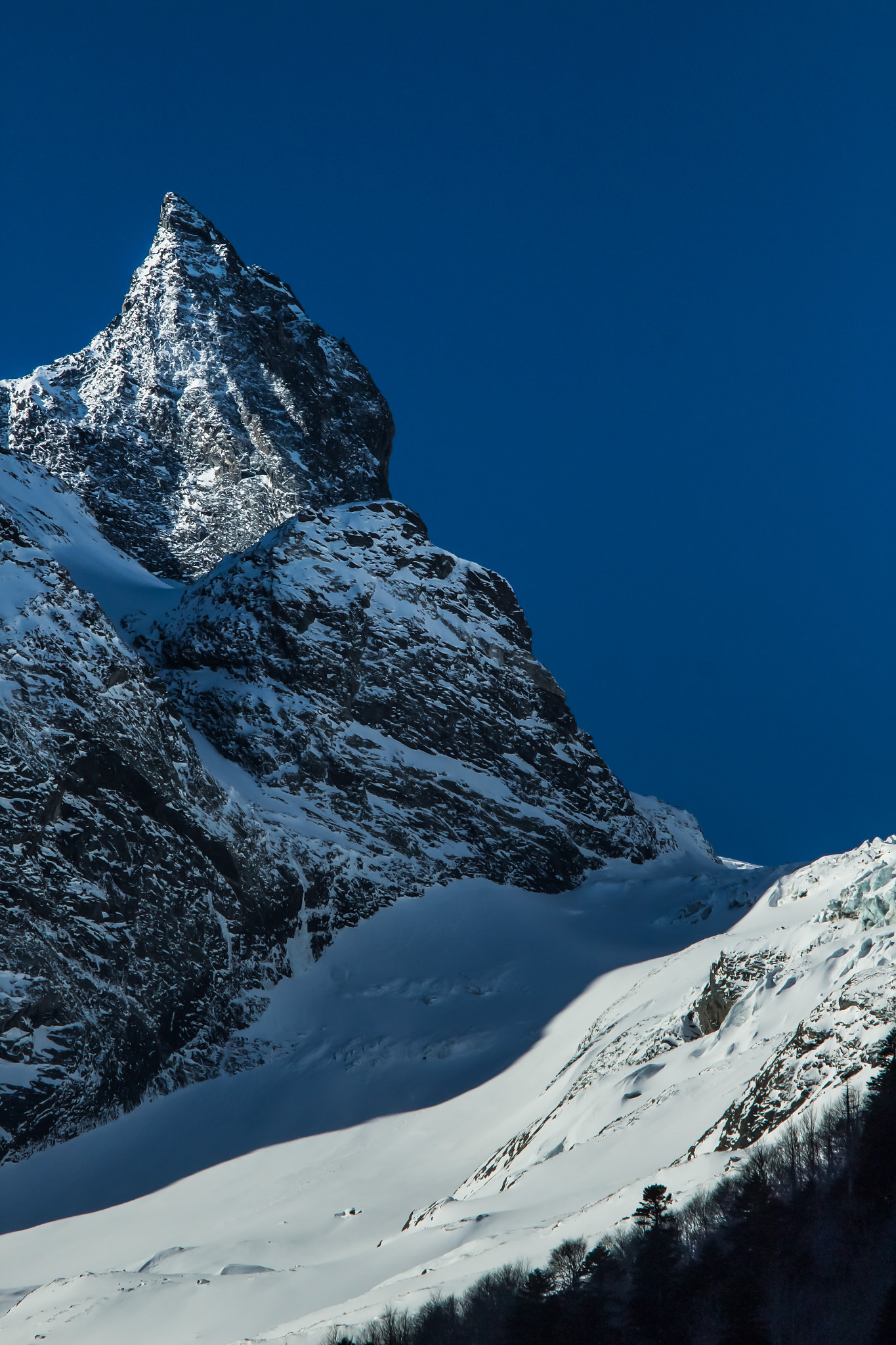 Canon EF 35-80mm f/4-5.6 sample photo. "sufrudzhu tooth" peak photography