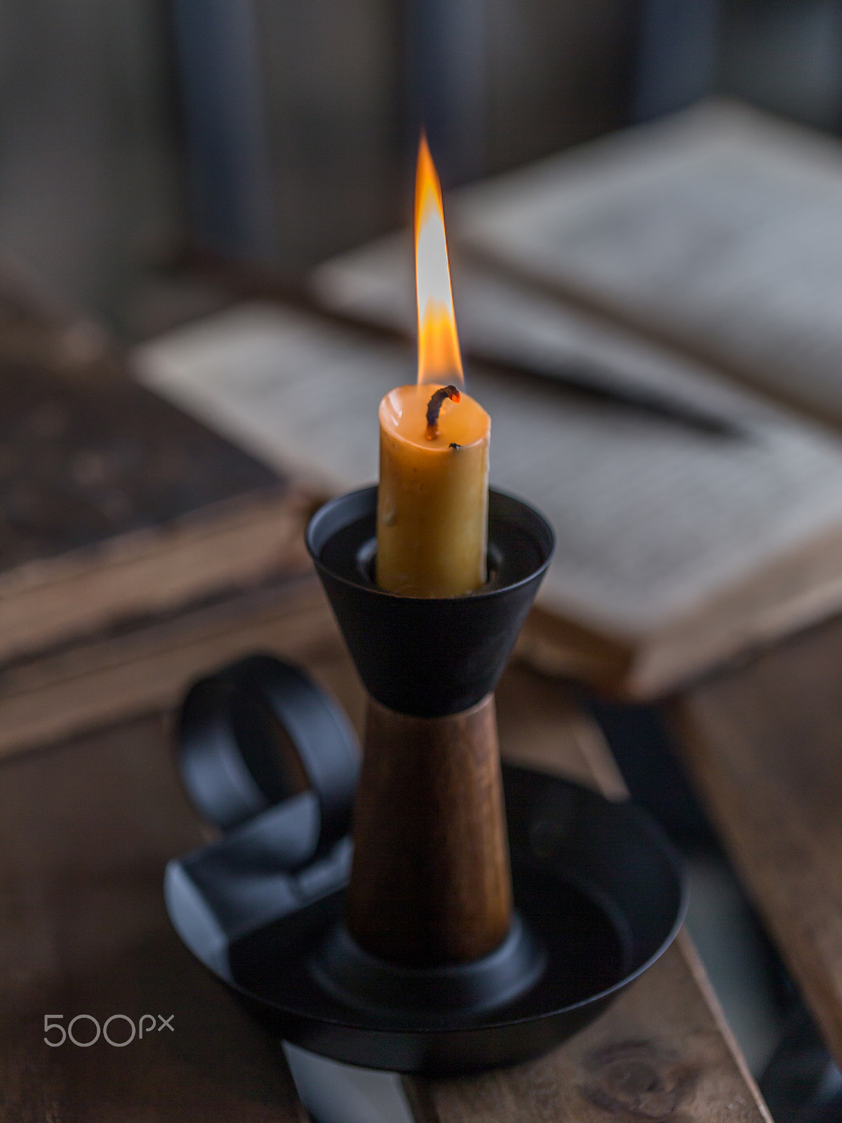 Canon EF 100mm F2.8L Macro IS USM sample photo. Candle photography