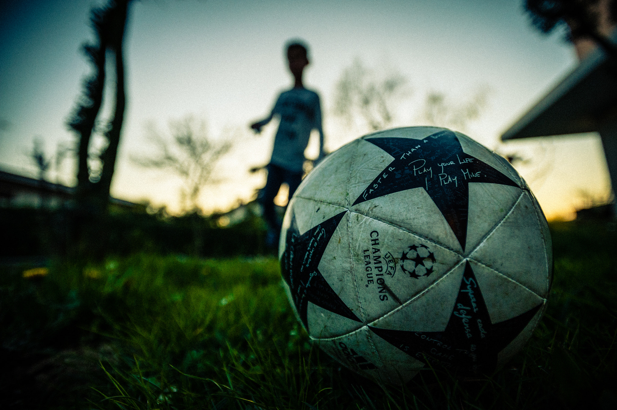 Nikon AF-S Nikkor 17-35mm F2.8D ED-IF sample photo. Childhood dreams photography