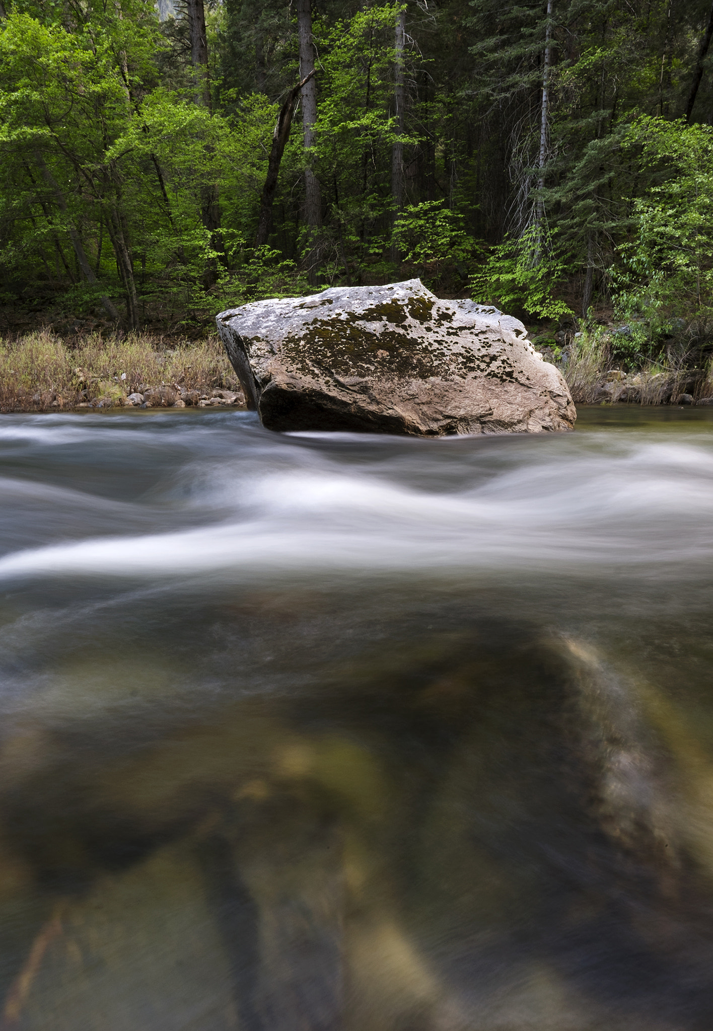 Fujifilm X-E2 + Fujifilm XF 14mm F2.8 R sample photo. Merced rocks dry and wet photography