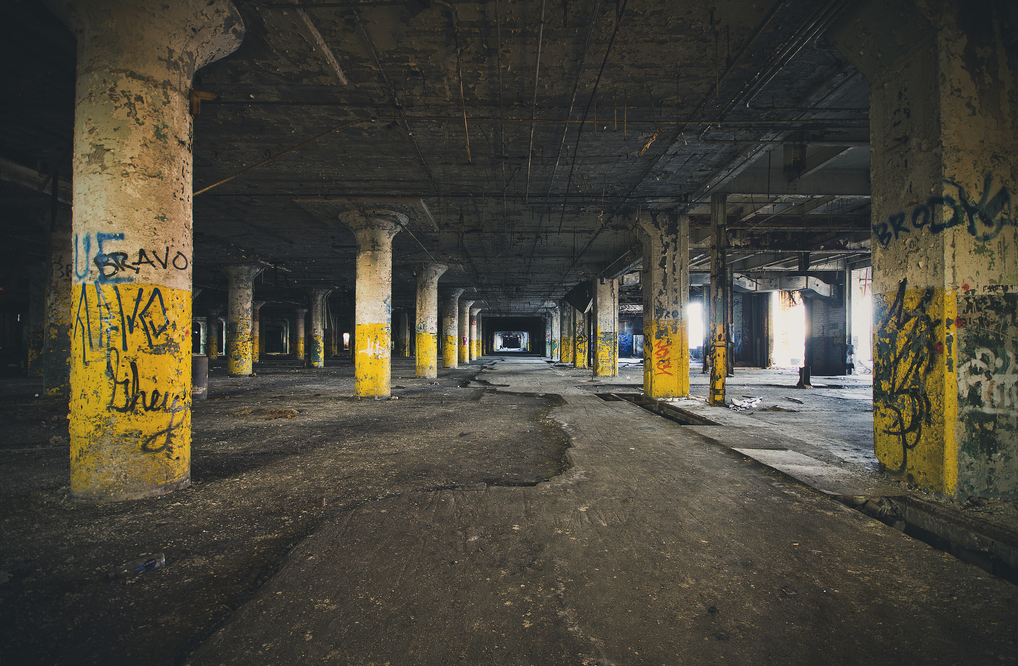 Canon EOS 60D + Sigma 10-20mm F4-5.6 EX DC HSM sample photo. The reach of pillars photography