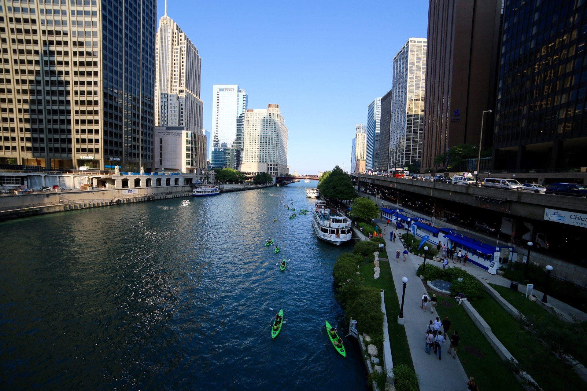 Canon 14mm sample photo. Chicago river photography