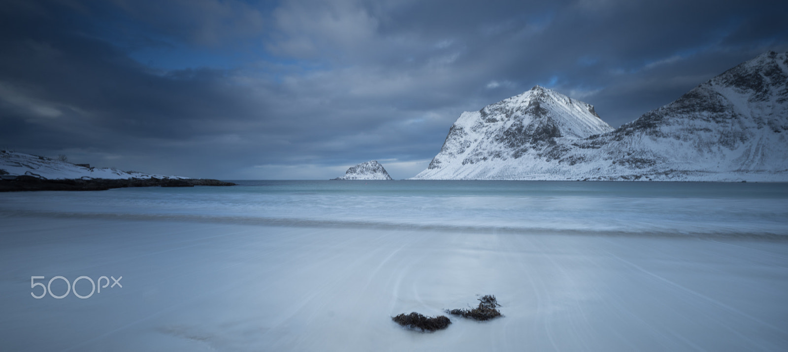 Sony a7R + Sony Vario-Tessar T* FE 16-35mm F4 ZA OSS sample photo. Blue serenity photography