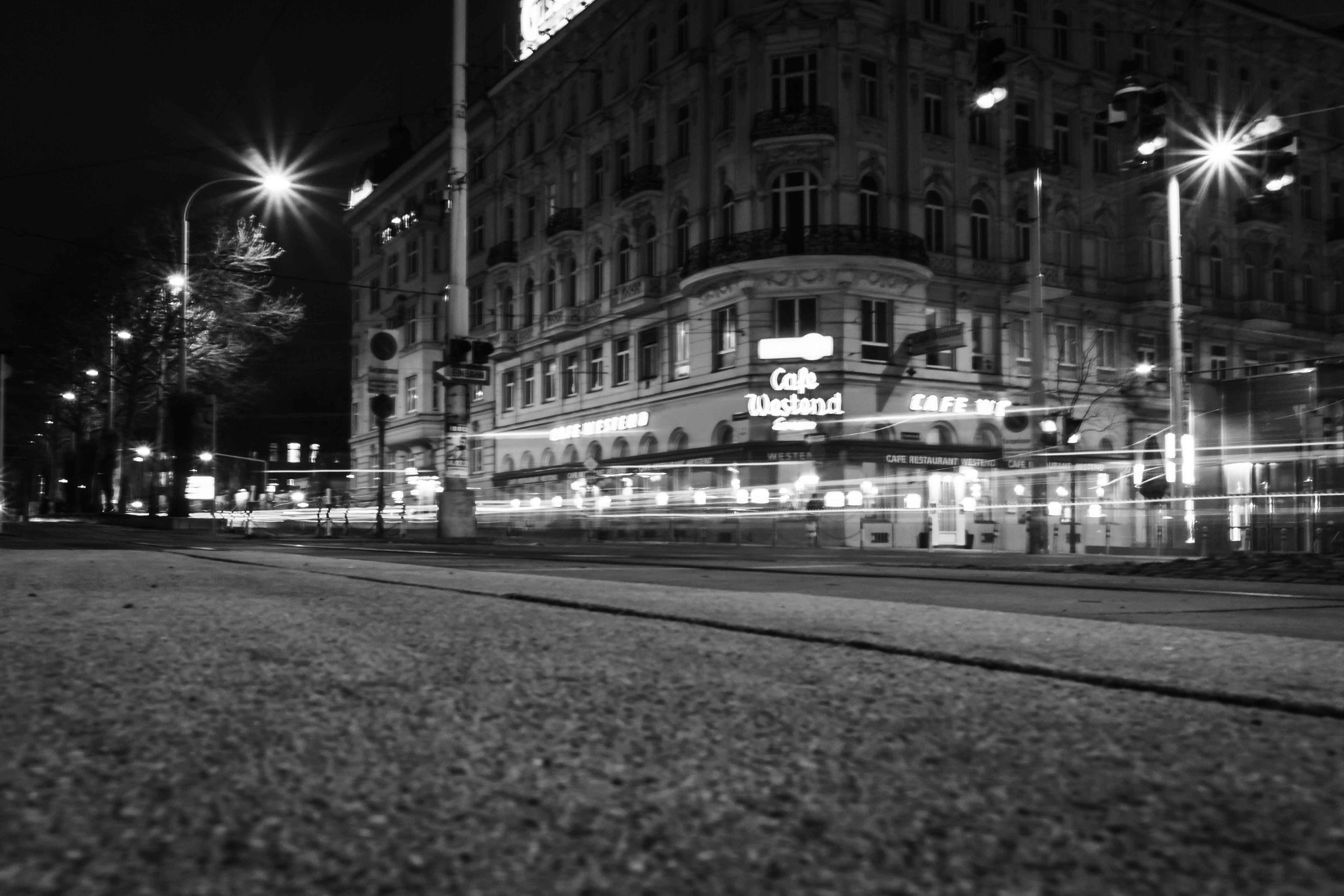 Sony a6000 + Sigma 19mm F2.8 EX DN sample photo. Cafe westend vienna photography