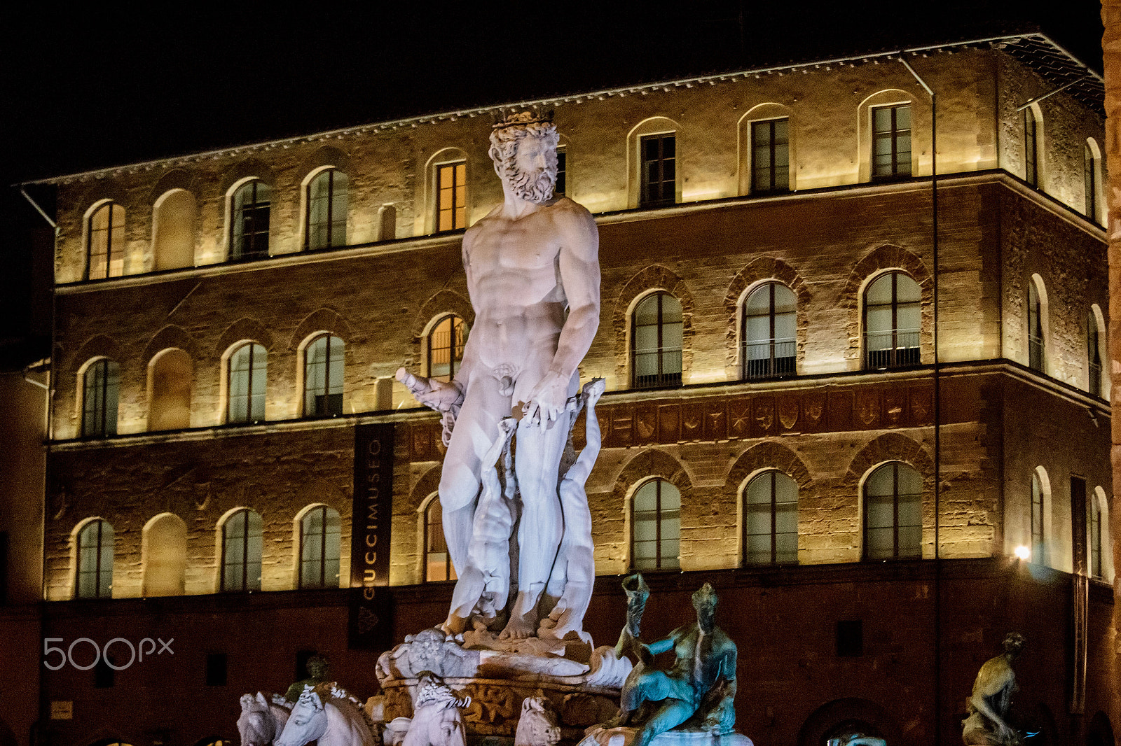 Canon EF-S 55-250mm F4-5.6 IS STM sample photo. Biancone illuminato photography