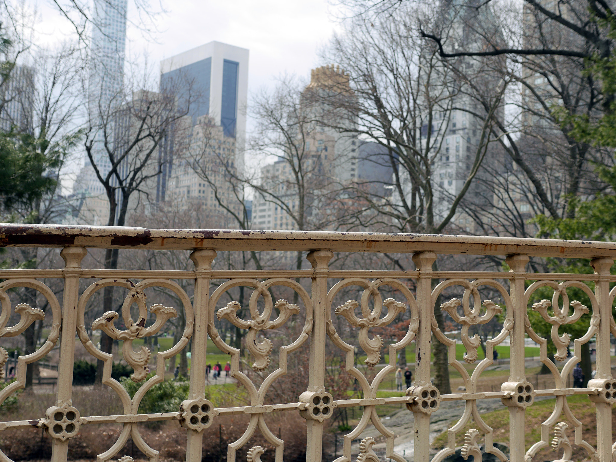 Panasonic Lumix DMC-GH3 + Panasonic Leica DG Summilux 25mm F1.4 II ASPH sample photo. Pine bank bridge photography