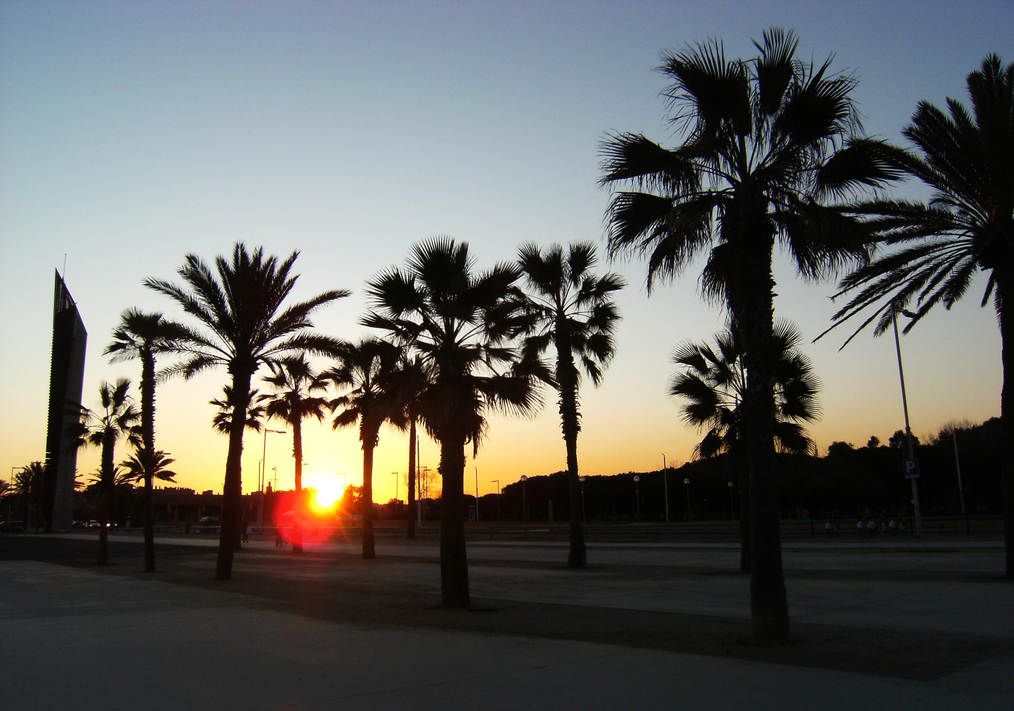 Fujifilm FinePix F480 sample photo. Sunset barcelona photography