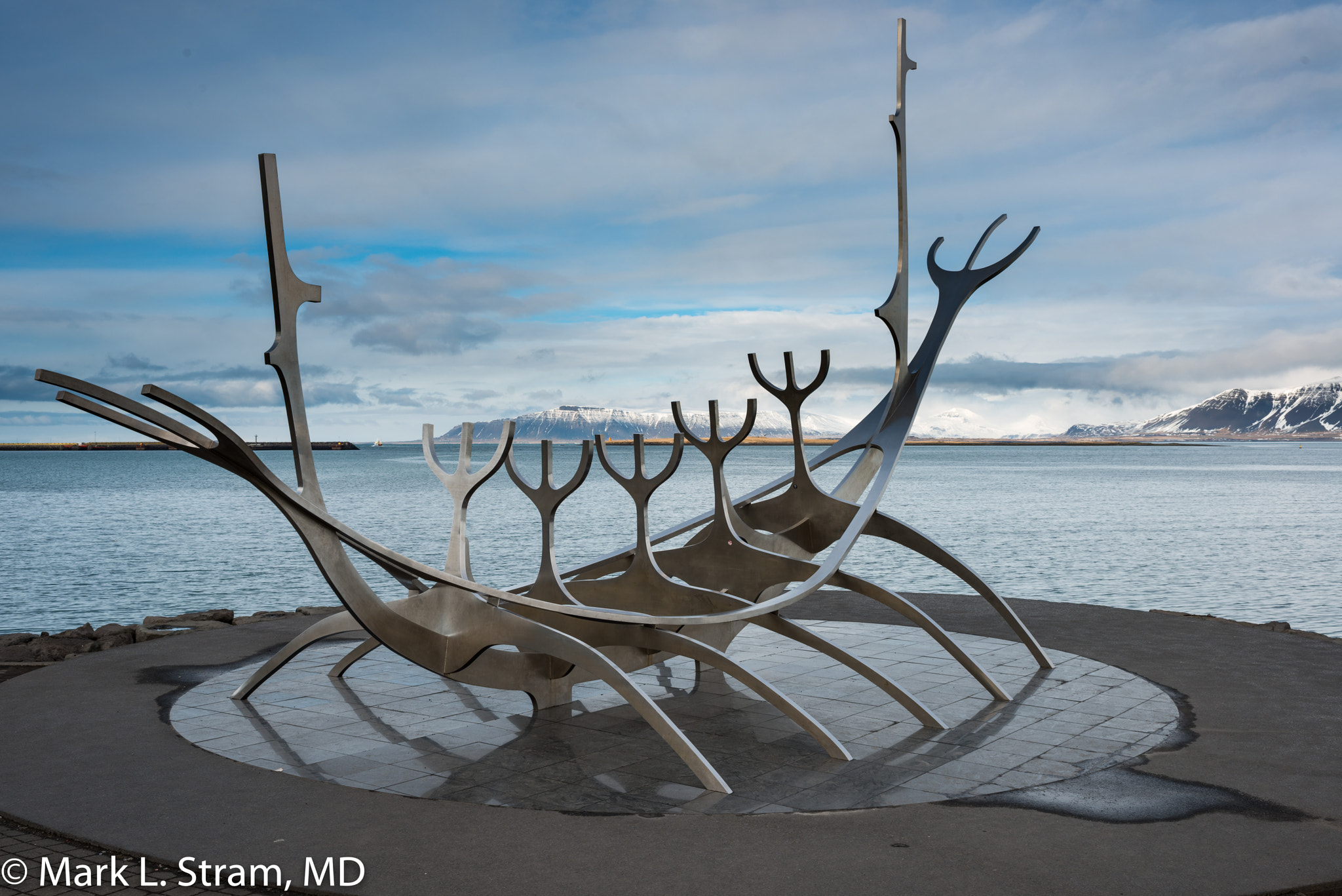 Nikon AF-S Nikkor 35mm F1.4G sample photo. Solfar (the sun voyager) sculpture photography