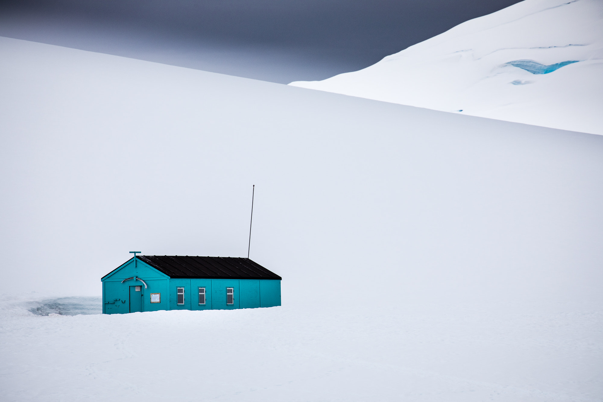 Canon EF 70-300mm F4-5.6L IS USM sample photo. Dorian bay, damoy hut - 41635 photography