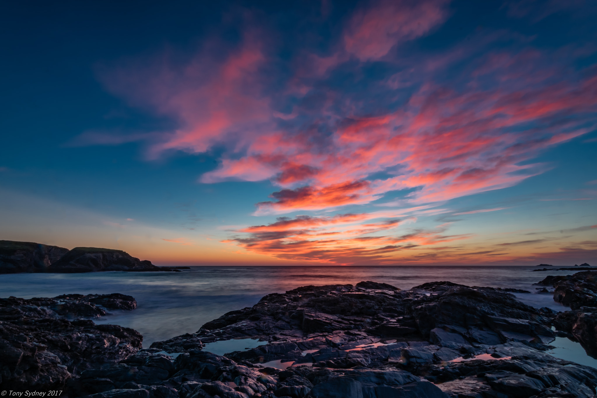 Nikon D5500 sample photo. Red sky at night photography