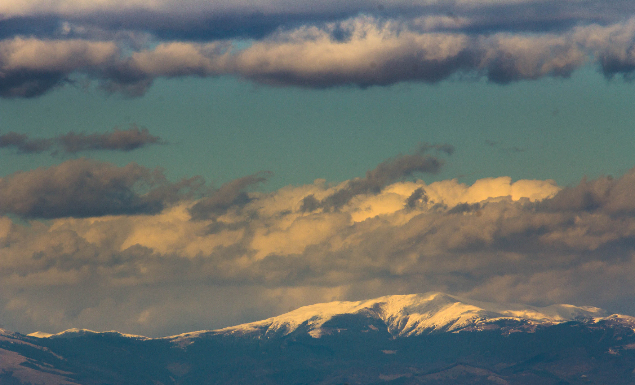 Canon EF-S 55-250mm F4-5.6 IS STM sample photo. Cloudy mountains photography