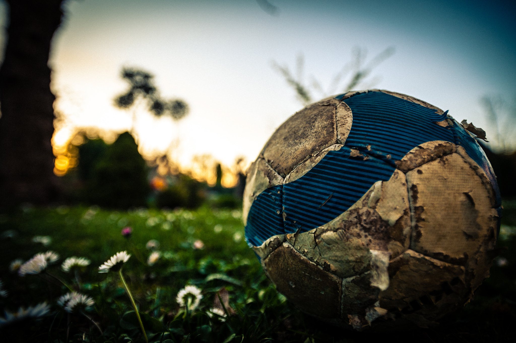 Nikon AF-S Nikkor 17-35mm F2.8D ED-IF sample photo. Football photography