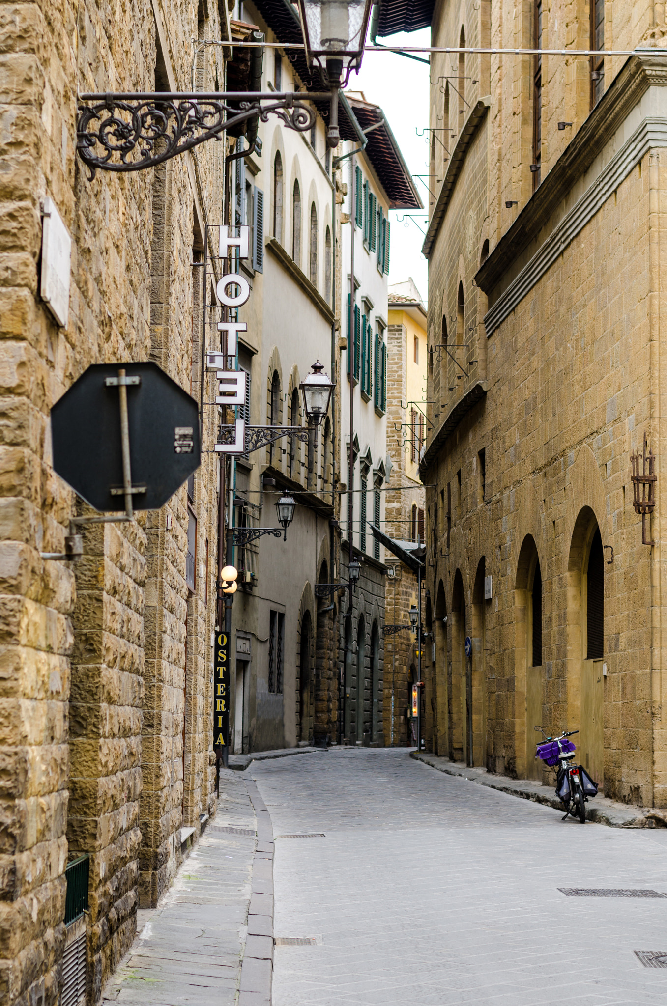 Nikon D7000 + Nikon AF-S Nikkor 50mm F1.8G sample photo. Firenze street! photography