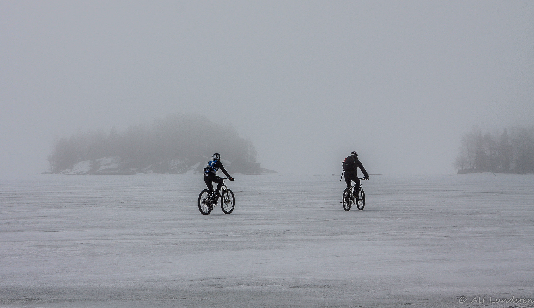 Canon EOS 40D + Canon EF 24-105mm F4L IS USM sample photo. Crazy @ thin ice photography