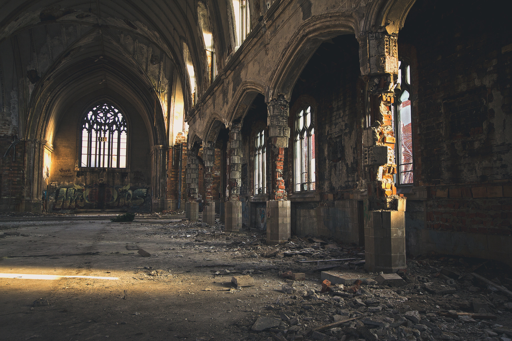 Canon EOS 60D + Sigma 10-20mm F4-5.6 EX DC HSM sample photo. Lost haven iv photography