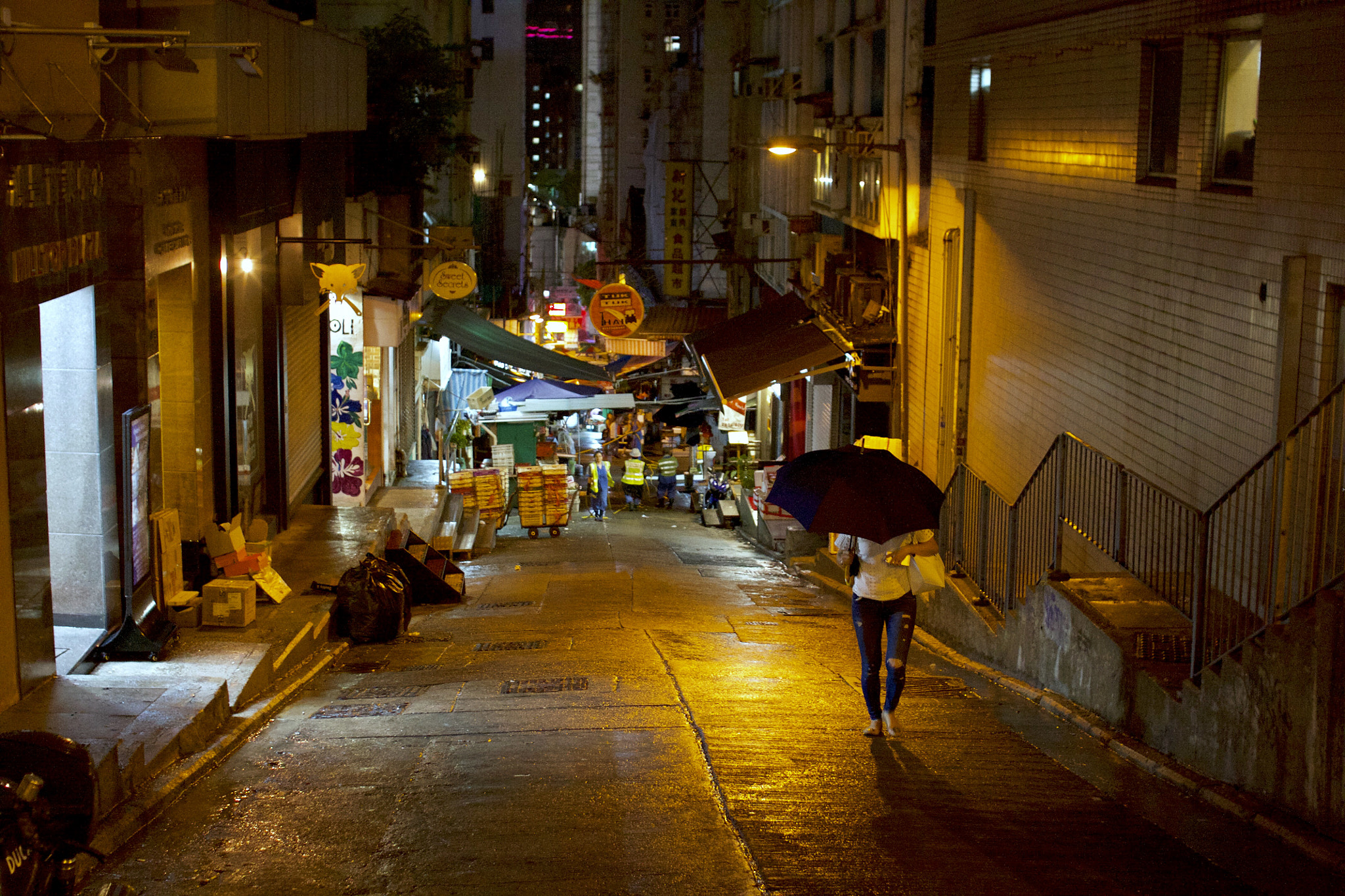 Sigma 30mm F1.4 EX DC HSM sample photo. Night time in hk photography