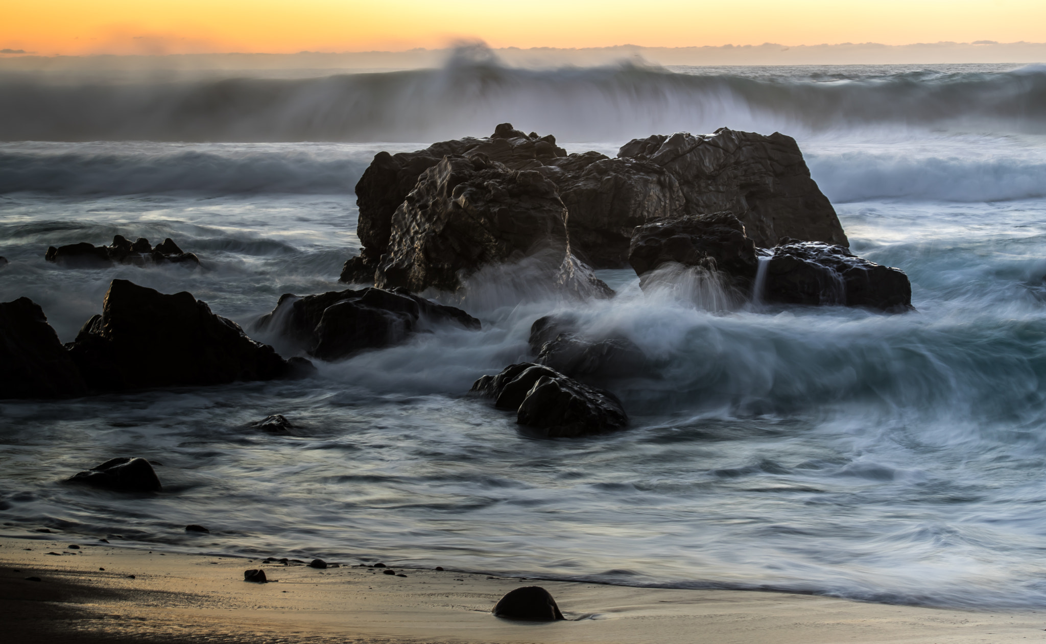 Nikon D5500 sample photo. Misty waves photography