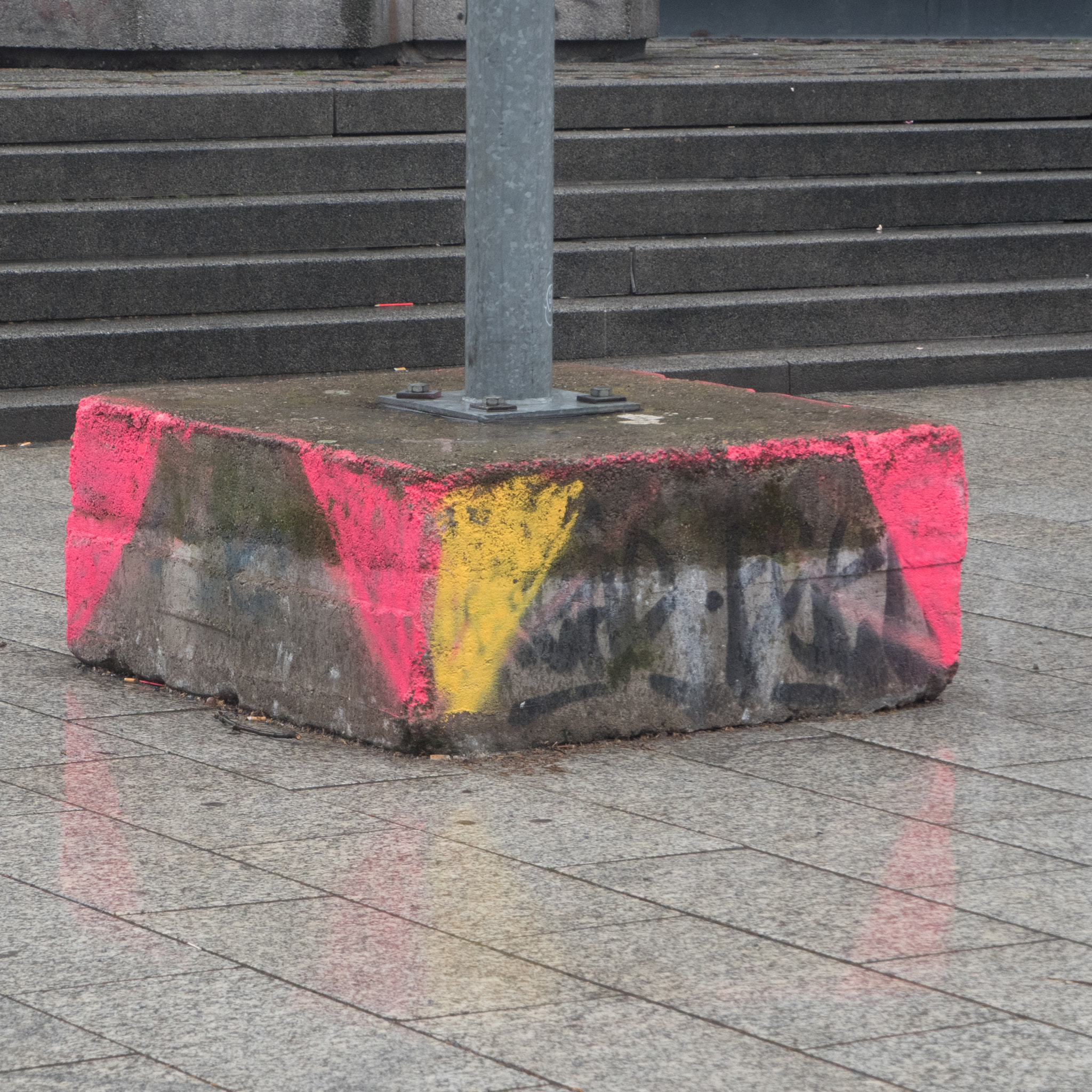 Olympus OM-D E-M5 II sample photo. Triangles & squares photography